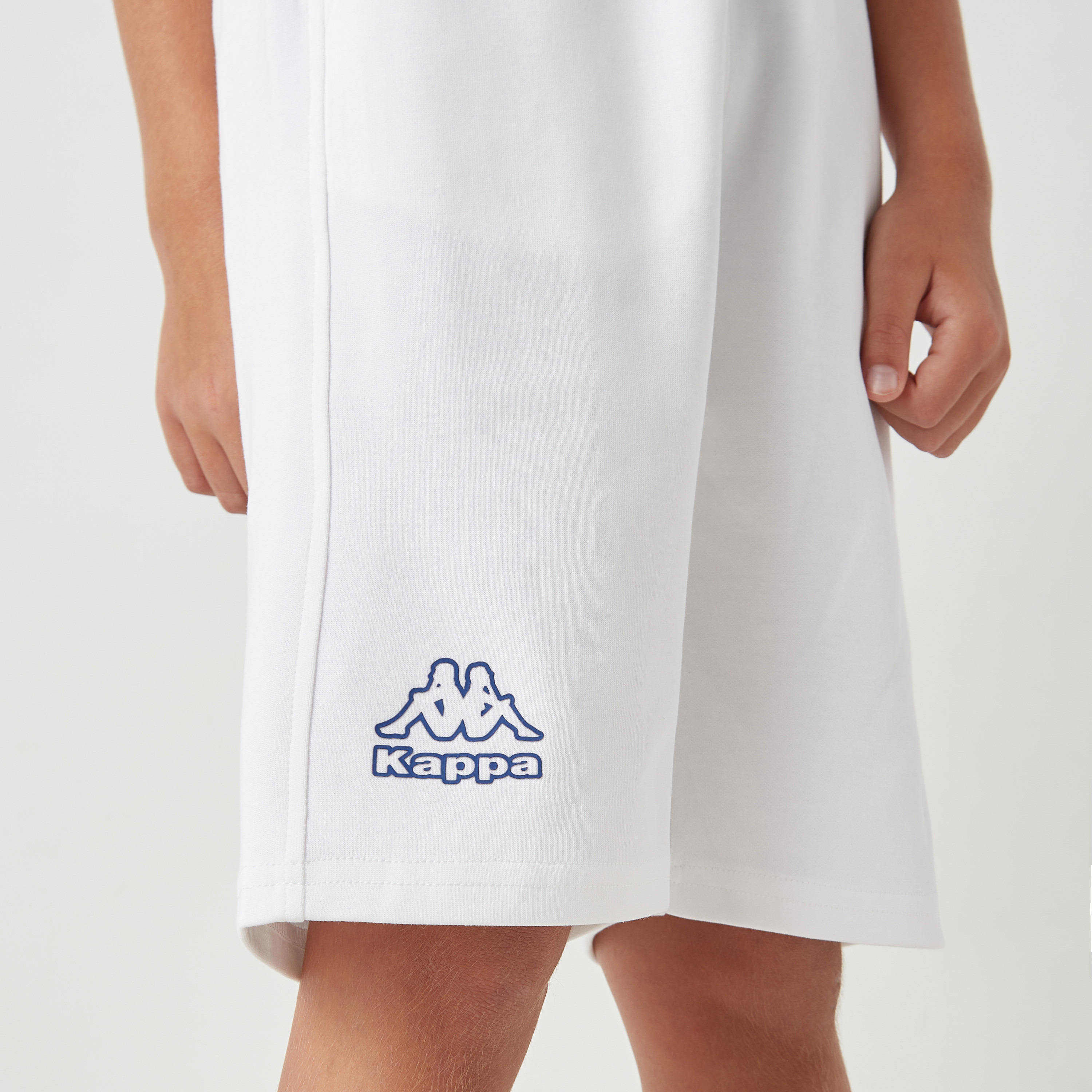 شورت سادة بجيوب ورباط إغلاق وطبعات شعار-boys-clothing-bottoms-shorts-image-1