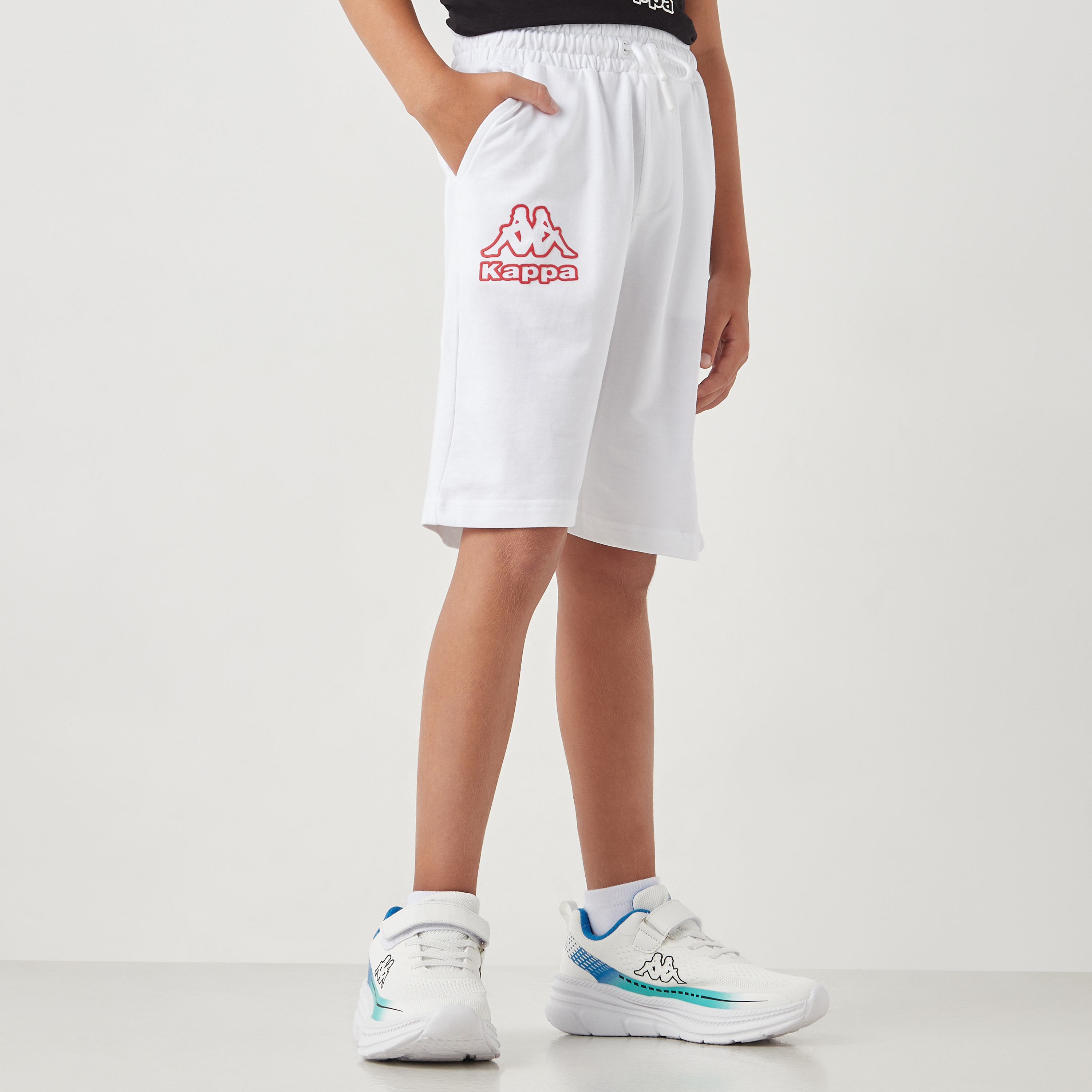 شورت برباط إغلاق وجيوب وطبعات شعار من كابا-sports-boys-clothing-bottoms-shorts-image-1