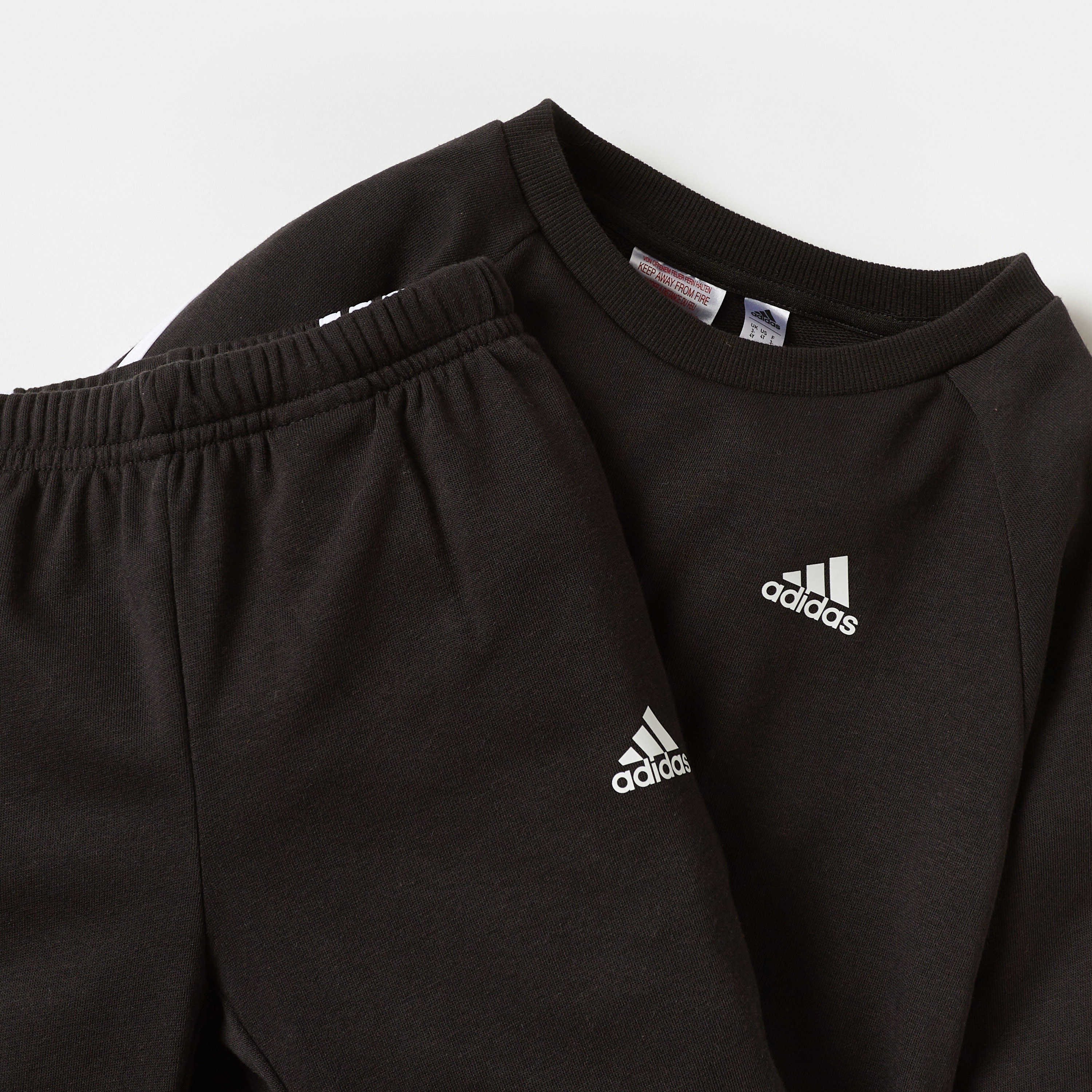طقم بلوفر بارز الملمس وبنطلون رياضي من أديداس-boys-clothing-sportswear-sets-image-4