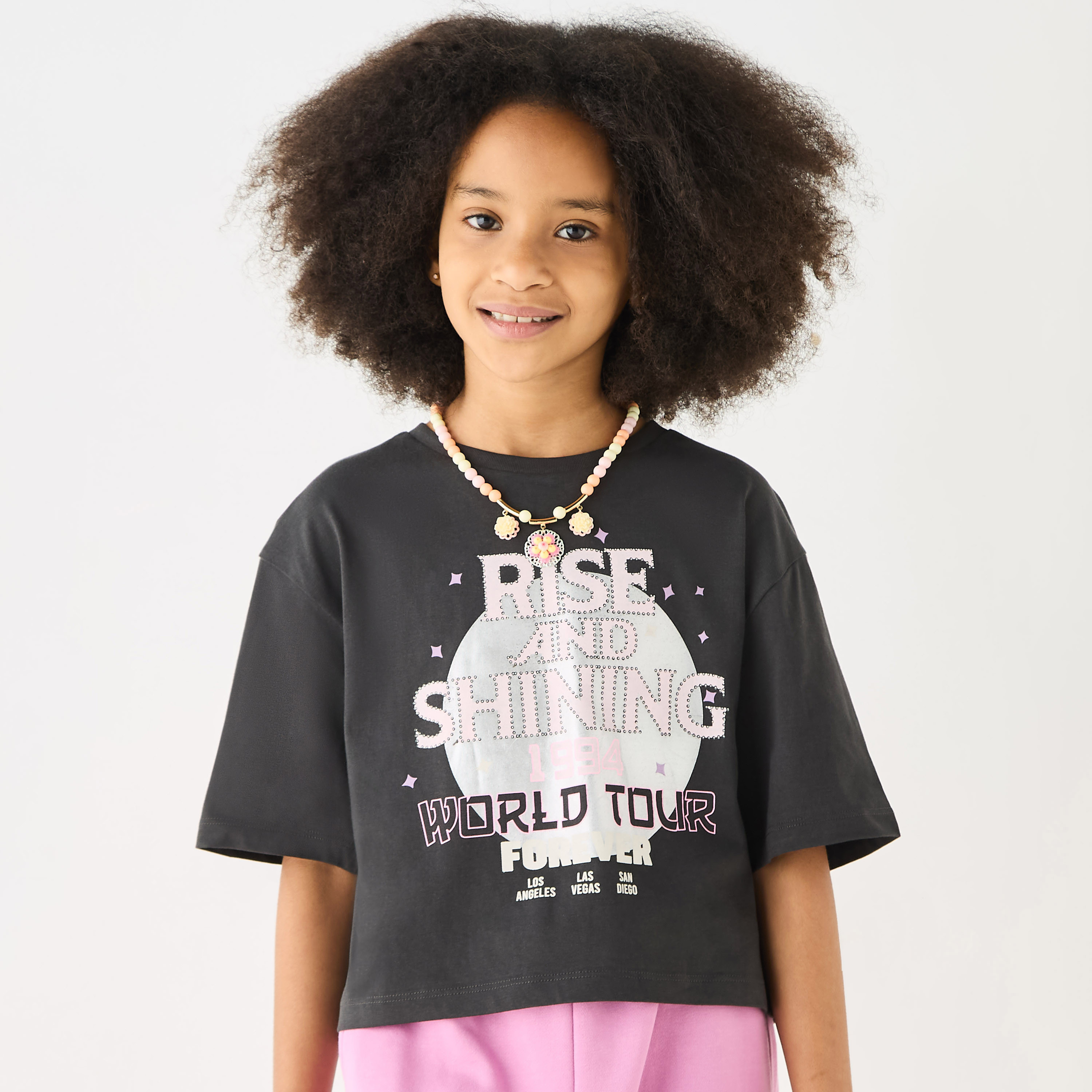 تيشيرت بياقة ضيقة وأكمام قصيرة وطبعات جرافيك من جونيورز-girls-clothing-tshirts-image-1