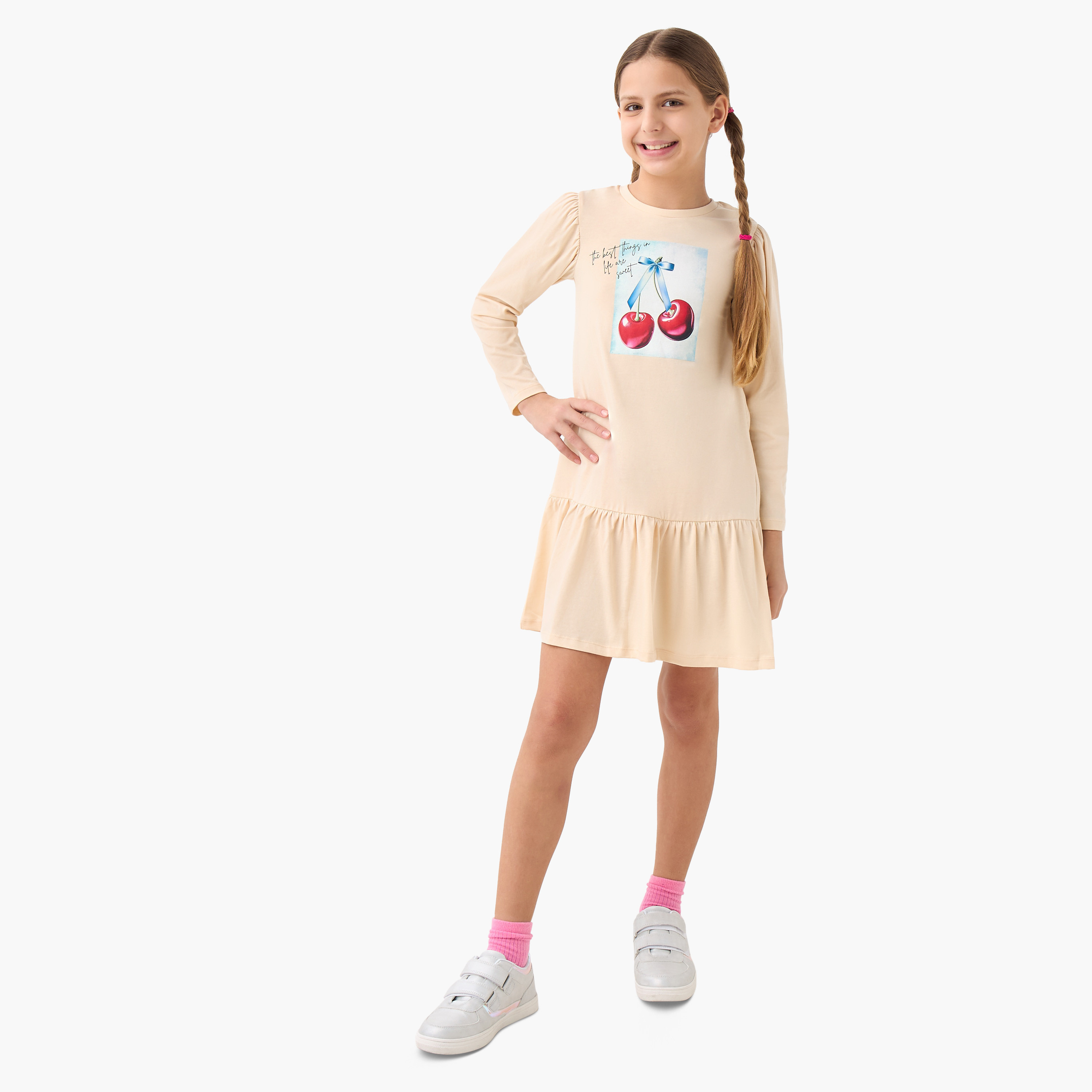 فستان بياقة مستديرة وأكمام طويلة وخصر منسدل وطبعات من جونيورز-girls-clothing-dressesandjumpsuits-image-2