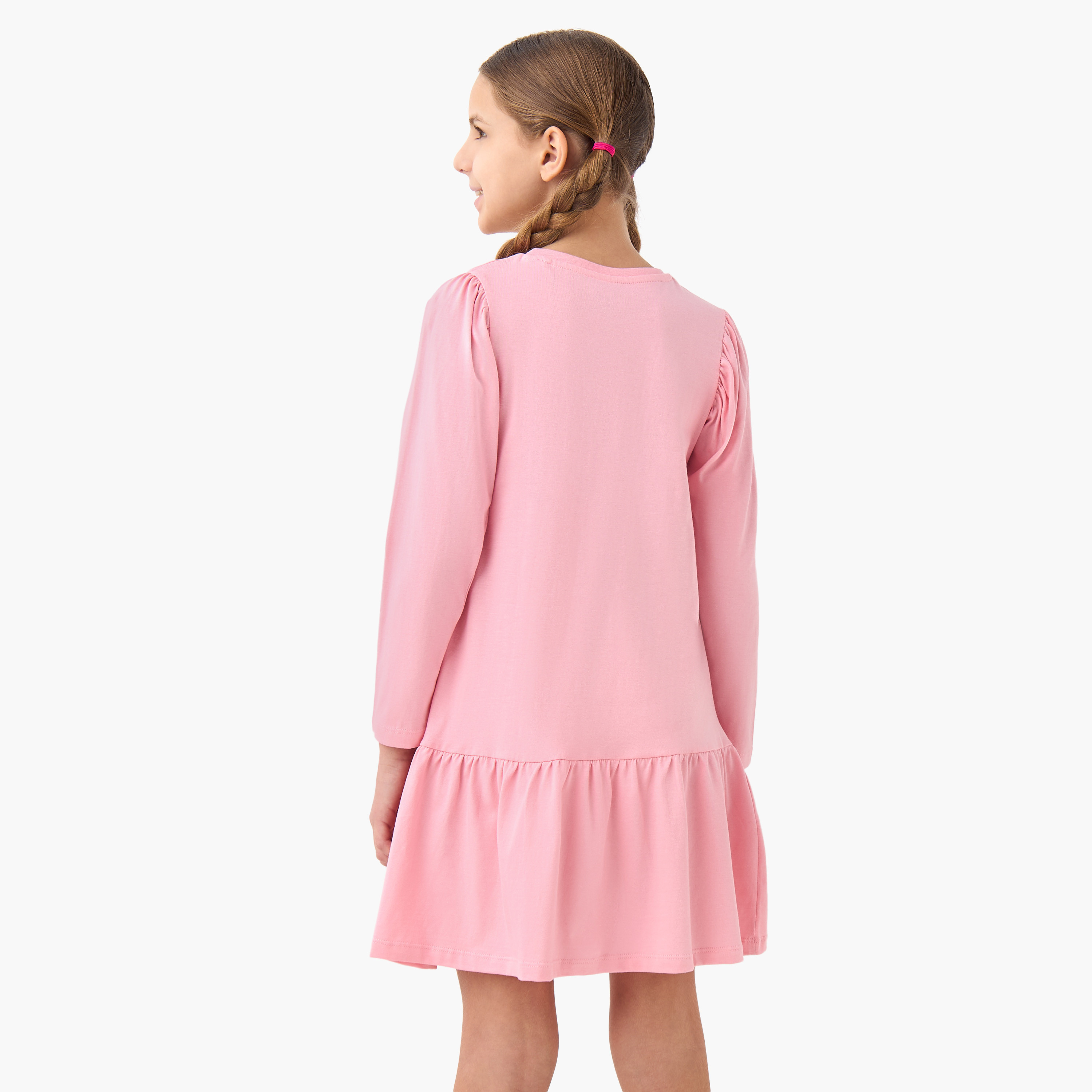 فستان بياقة مستديرة وأكمام طويلة وخصر منسدل وطبعات من جونيورز-girls-clothing-dressesandjumpsuits-image-3