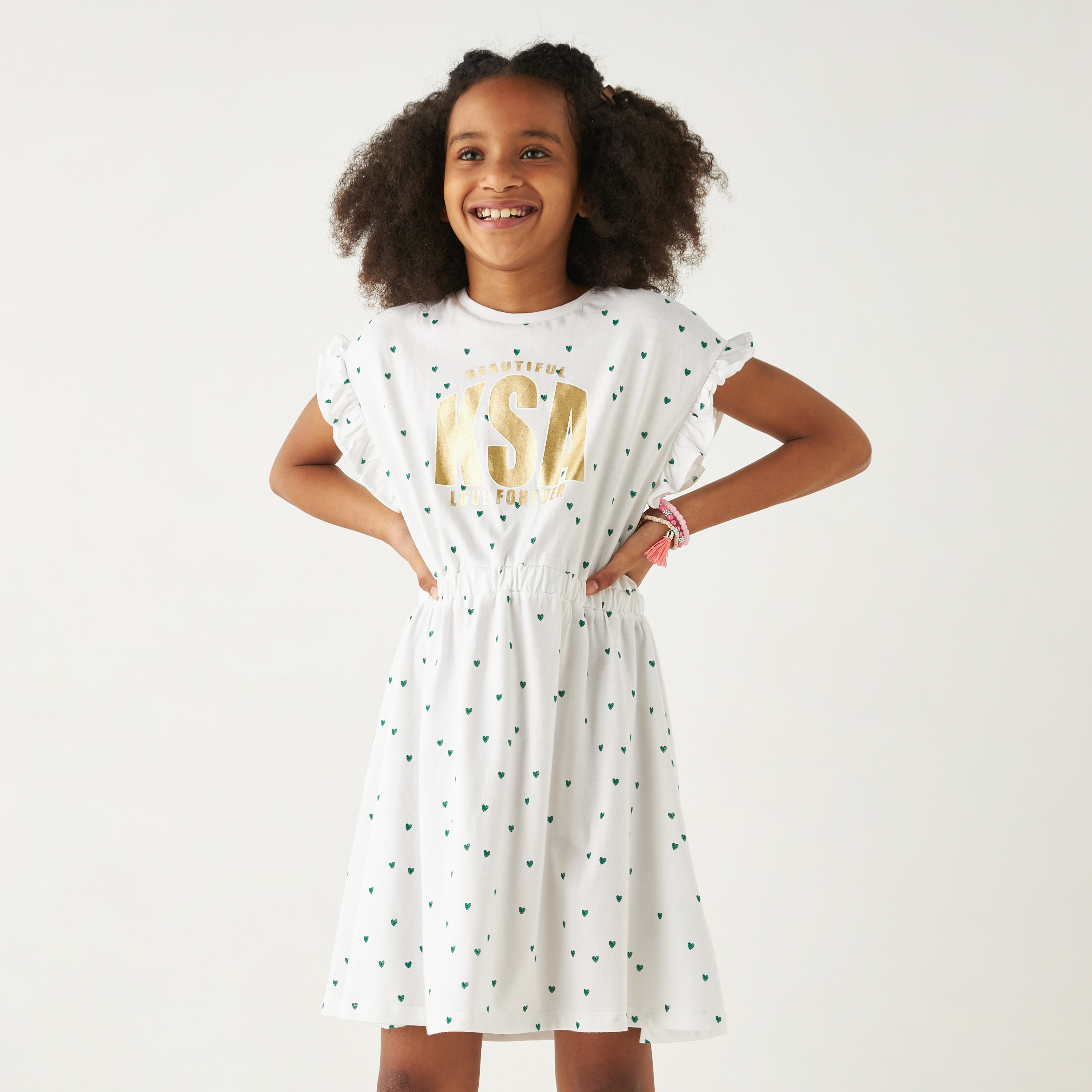 فستان بأكمام بكشكش وطبعات اليوم الوطني للمملكة العربية السعودية من جونيورز-girls-clothing-dressesandjumpsuits-image-1