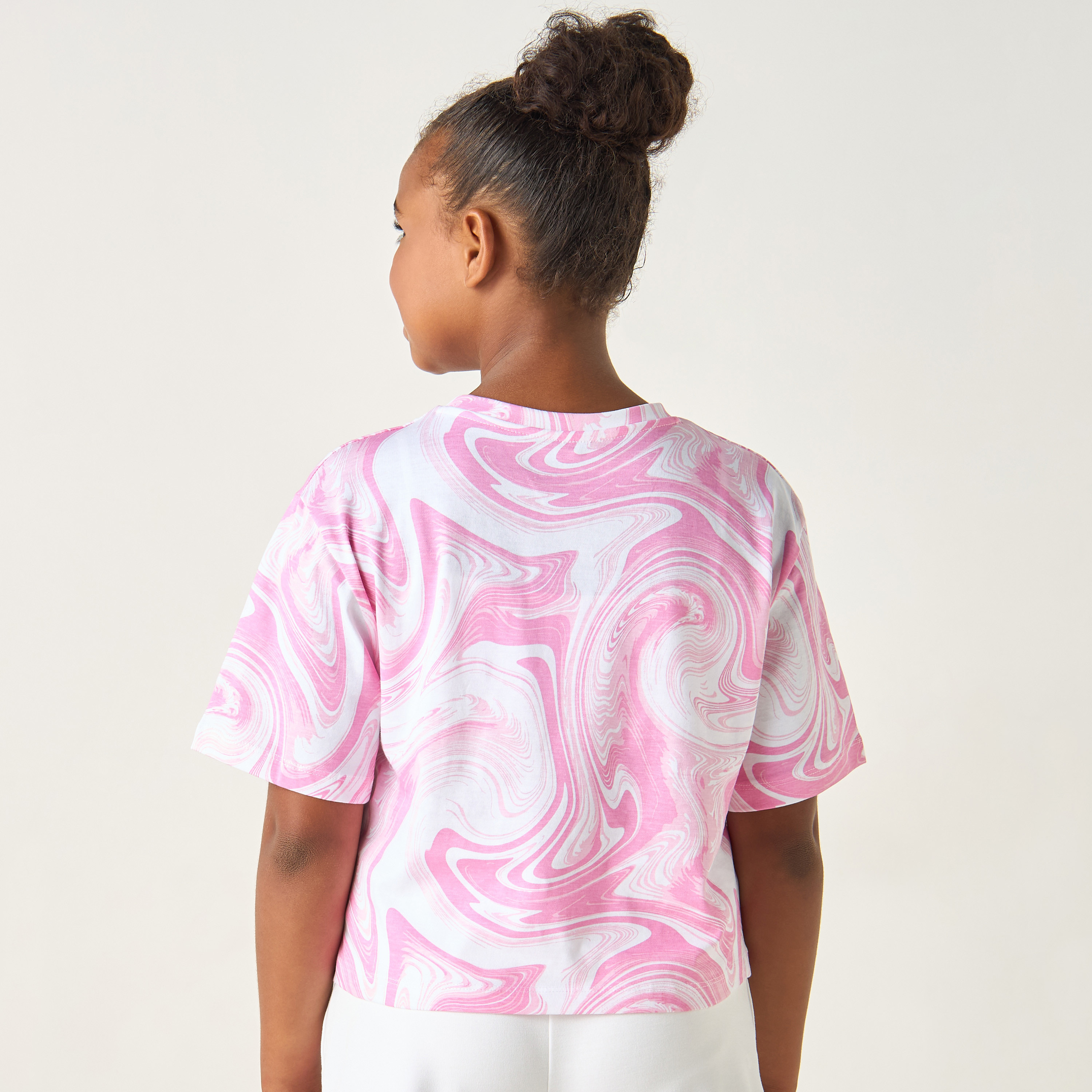 تيشيرت بياقة ضيقة وأكمام قصيرة وطبعات من كابا-sports-girls-clothing-tops-image-3