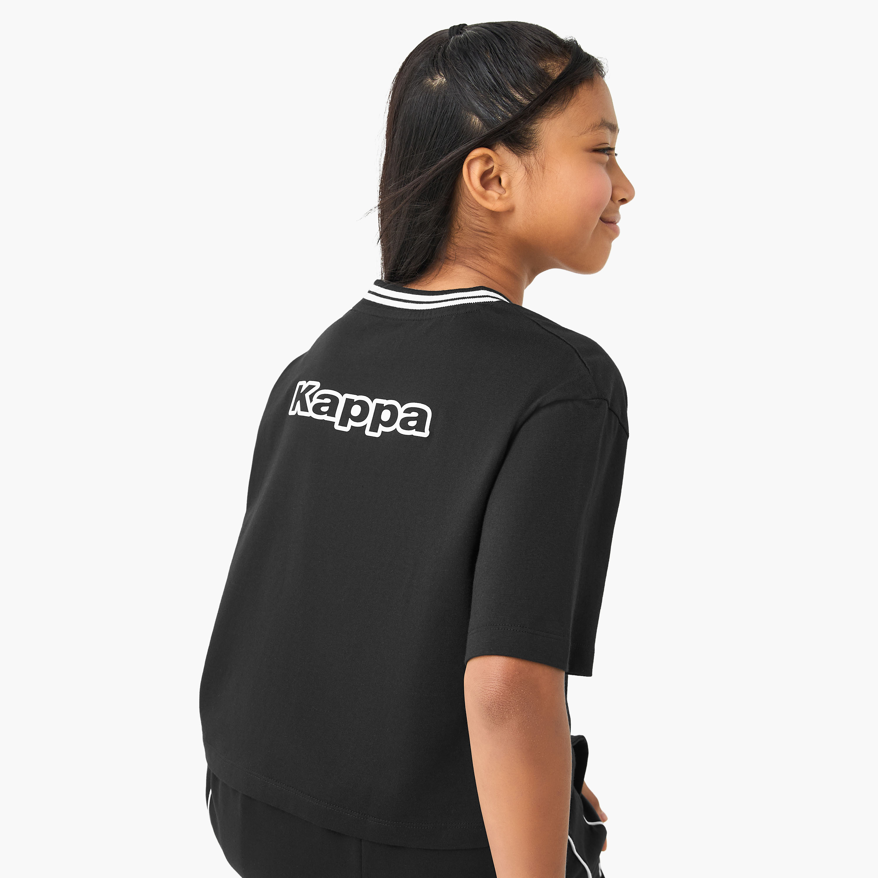 تيشيرت بياقة V وأكمام قصيرة وطبعات شعار من كابا-sports-girls-clothing-tops-image-1