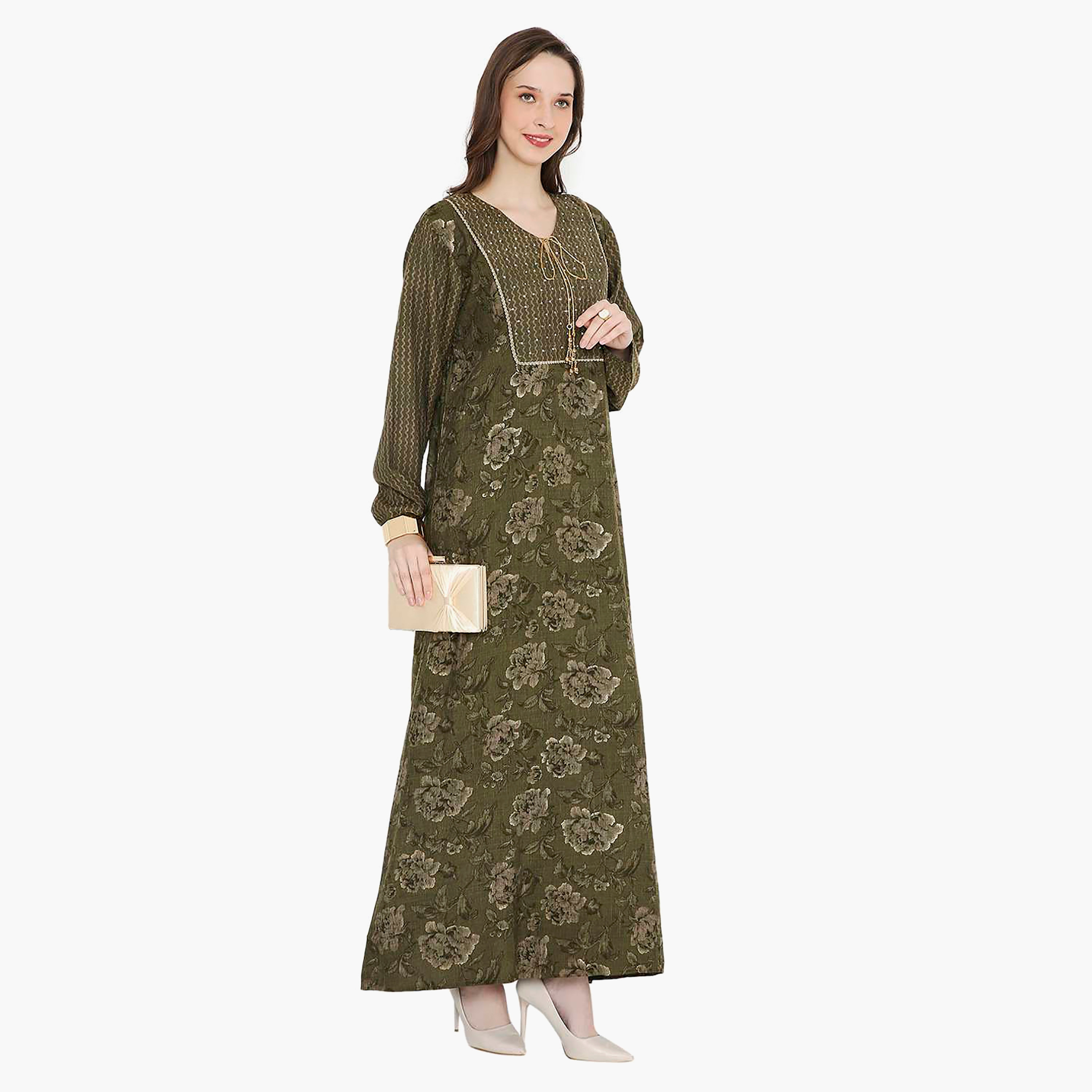 جلابية نسائية مزينة بأحجار الراين وفتحة رقبة مفتوحة من هانا آند سارة-women-arabicclothing-jalabiyas-image-3