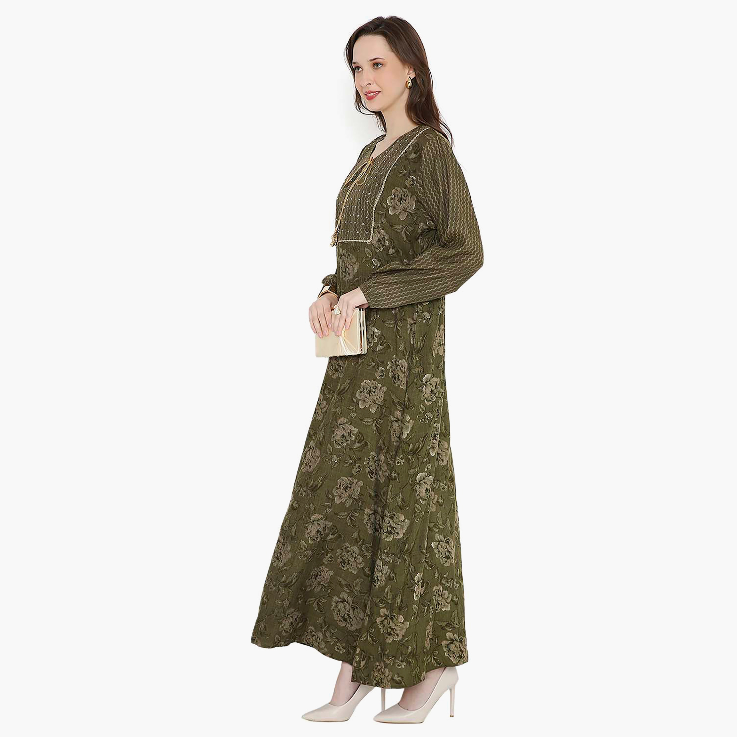 جلابية نسائية مزينة بأحجار الراين وفتحة رقبة مفتوحة من هانا آند سارة-women-arabicclothing-jalabiyas-image-4