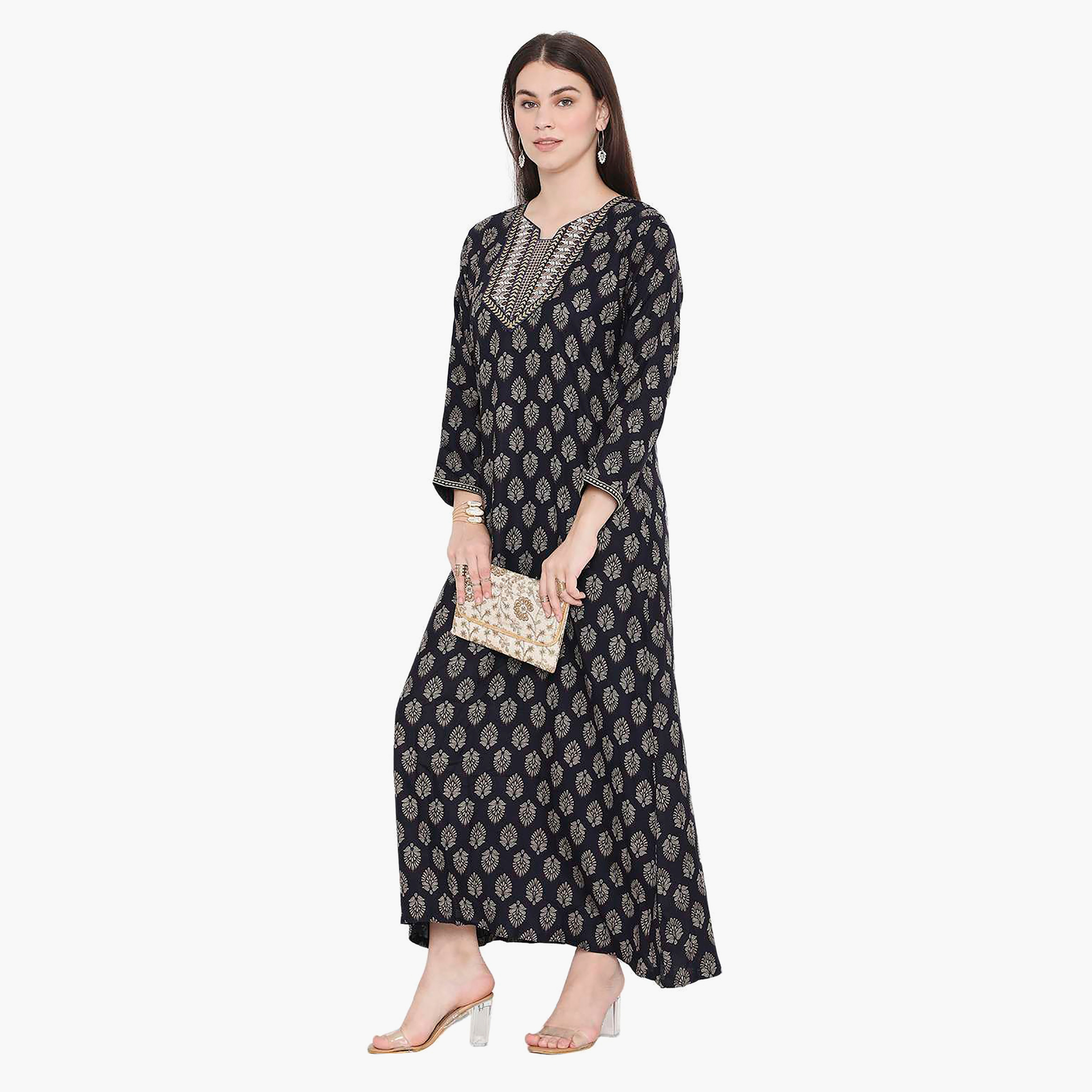 جلابية نسائية مطرزة بعقدة عنق من هانا آند سارة-women-arabicclothing-jalabiyas-image-8