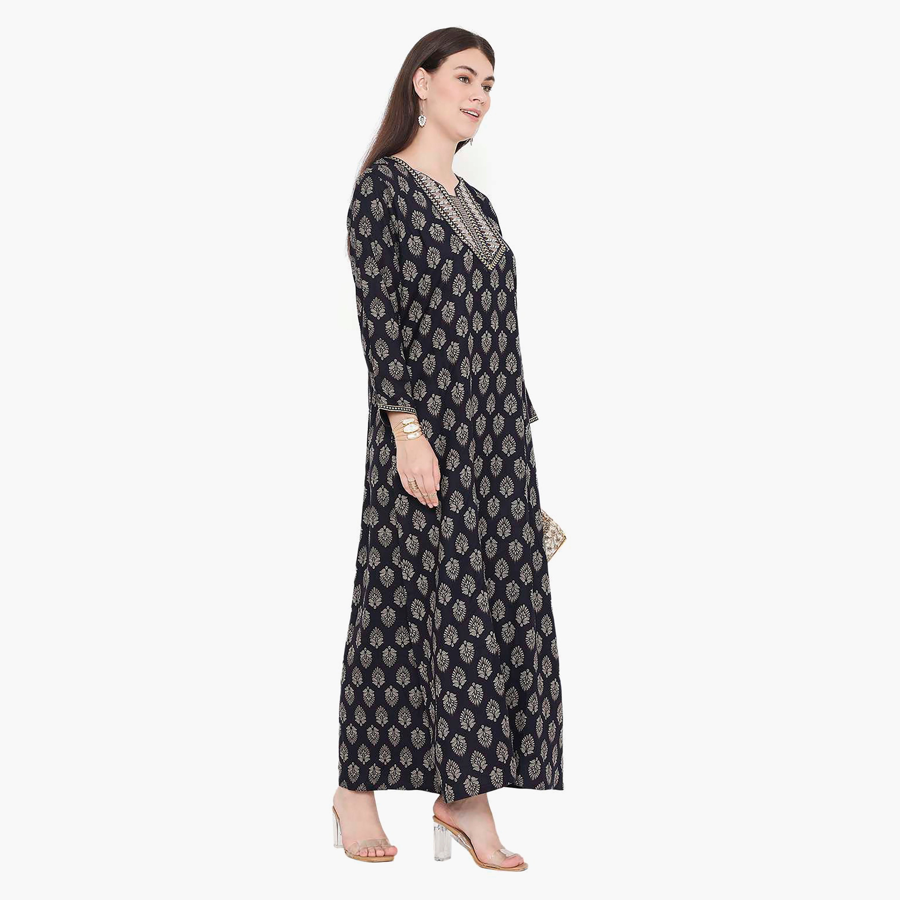 جلابية نسائية مطرزة بعقدة عنق من هانا آند سارة-women-arabicclothing-jalabiyas-image-9