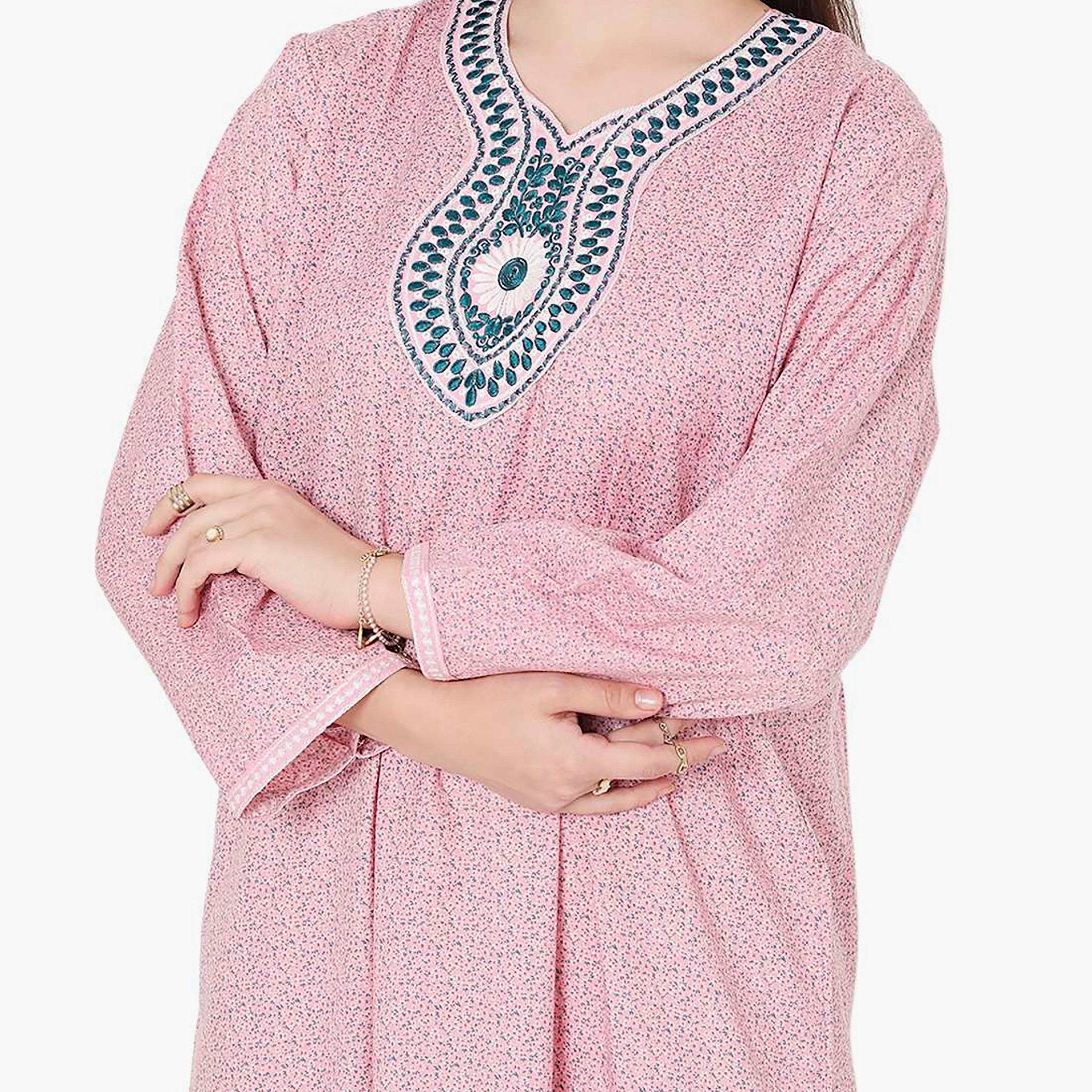 جلابية نسائية مطرزة بعقدة عنق من هانا آند سارة-women-arabicclothing-jalabiyas-image-12