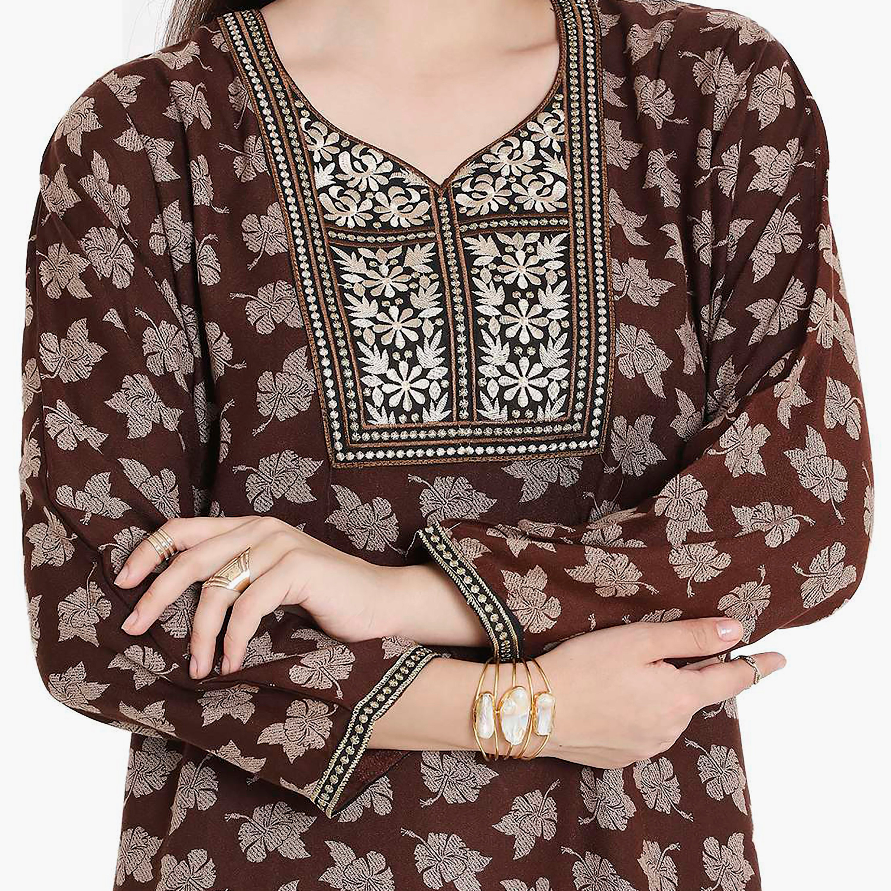 جلابية نسائية مطرزة بالزهور وعقدة عنق من هانا آند سارة-women-arabicclothing-jalabiyas-image-7