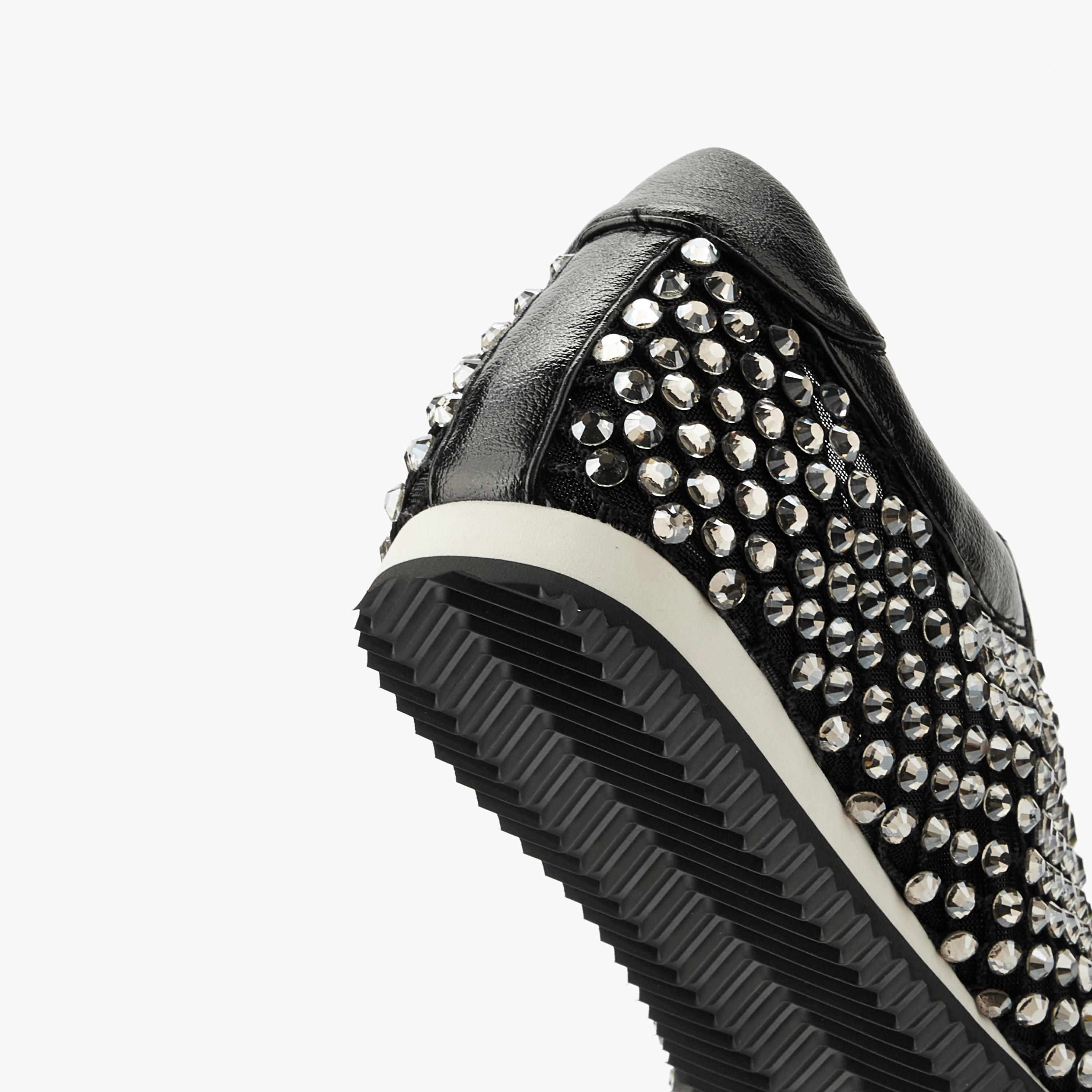 حذاء سنيكرز مرصع برباط إغلاق للنساء من سيليست-women-shoes-sneakers-image-5