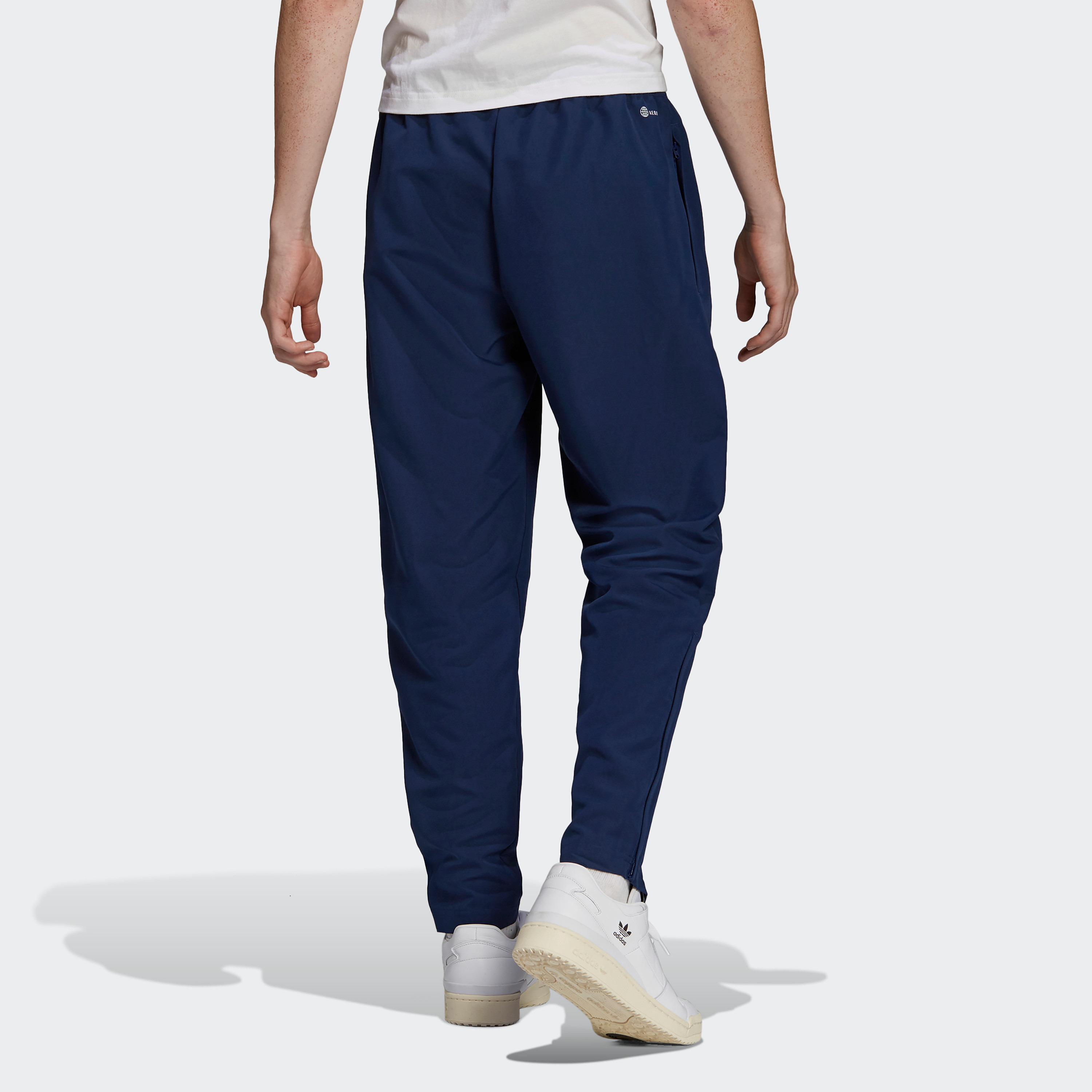 سروال تدريب انترادا 22 برازينتيشن للرجال من اديداس | او اي-men-clothing-bottoms-trousersandchinos-trousers-image-8