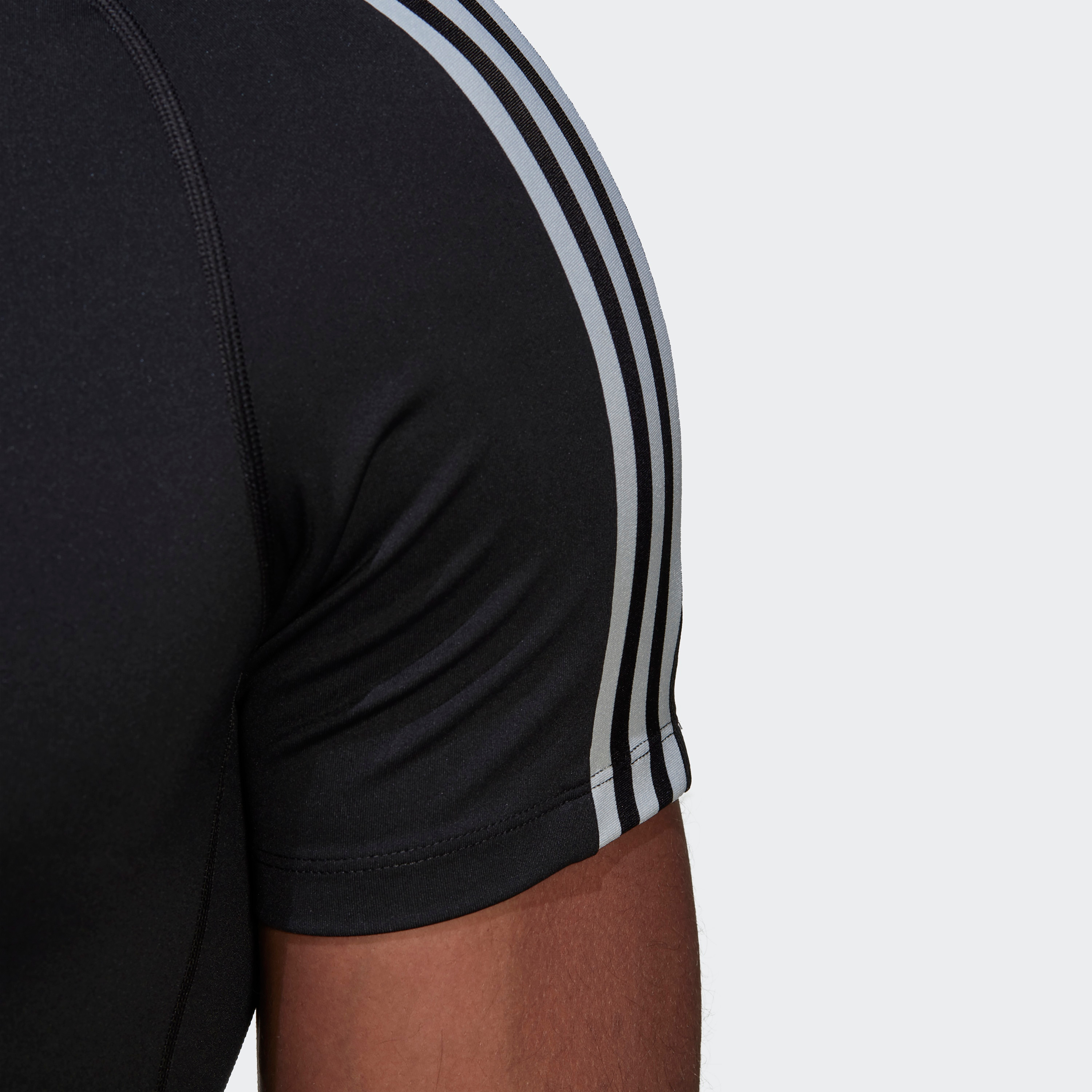 Adidas Men 3 Stripe T Shirt-men-clothing-sportswearandactivewear-tshirtsandpolos-image-5