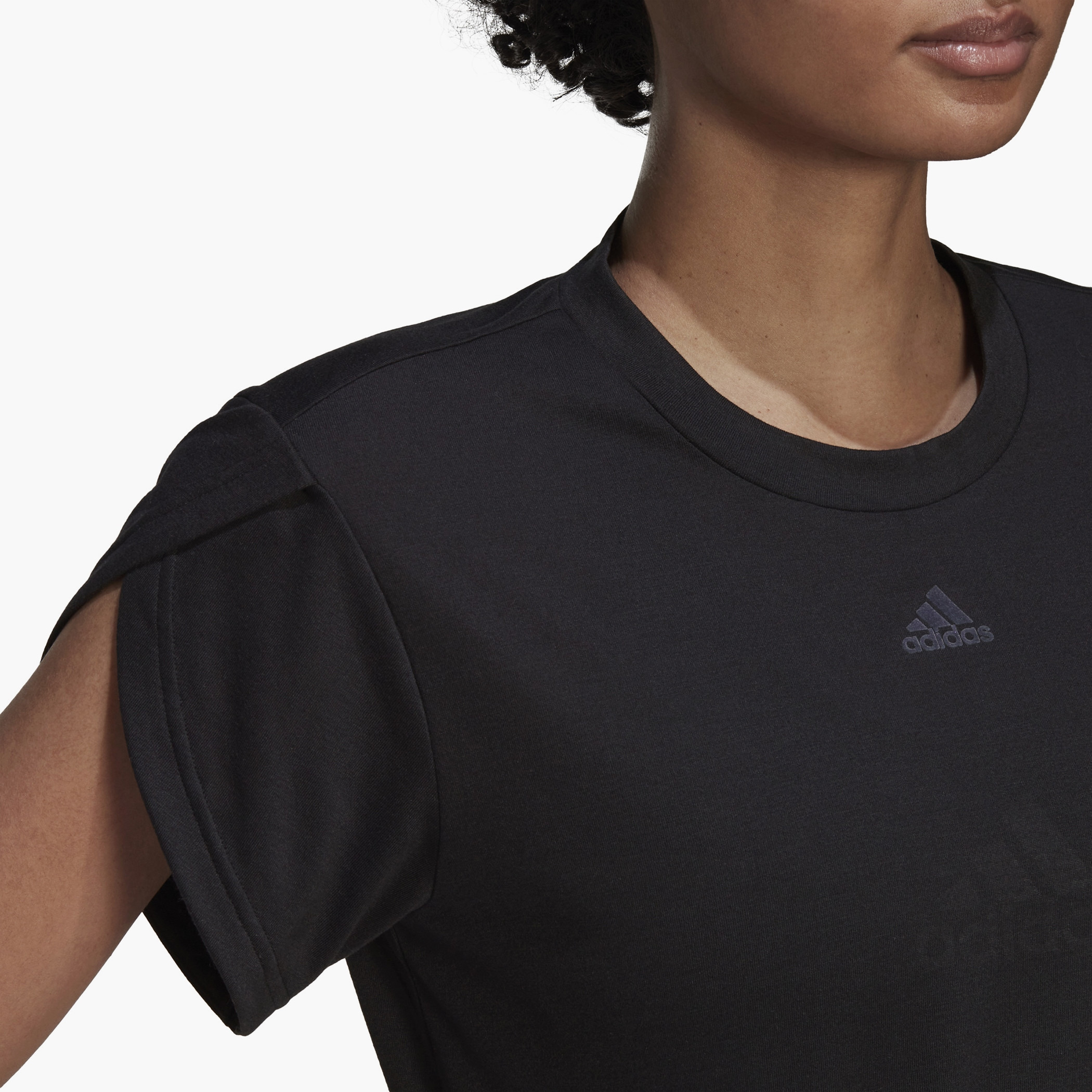 تي شيرت نسائي من اديداس بشعار دبليو فلورال تي-sports-women-clothing-tshirtsandvests-image-4
