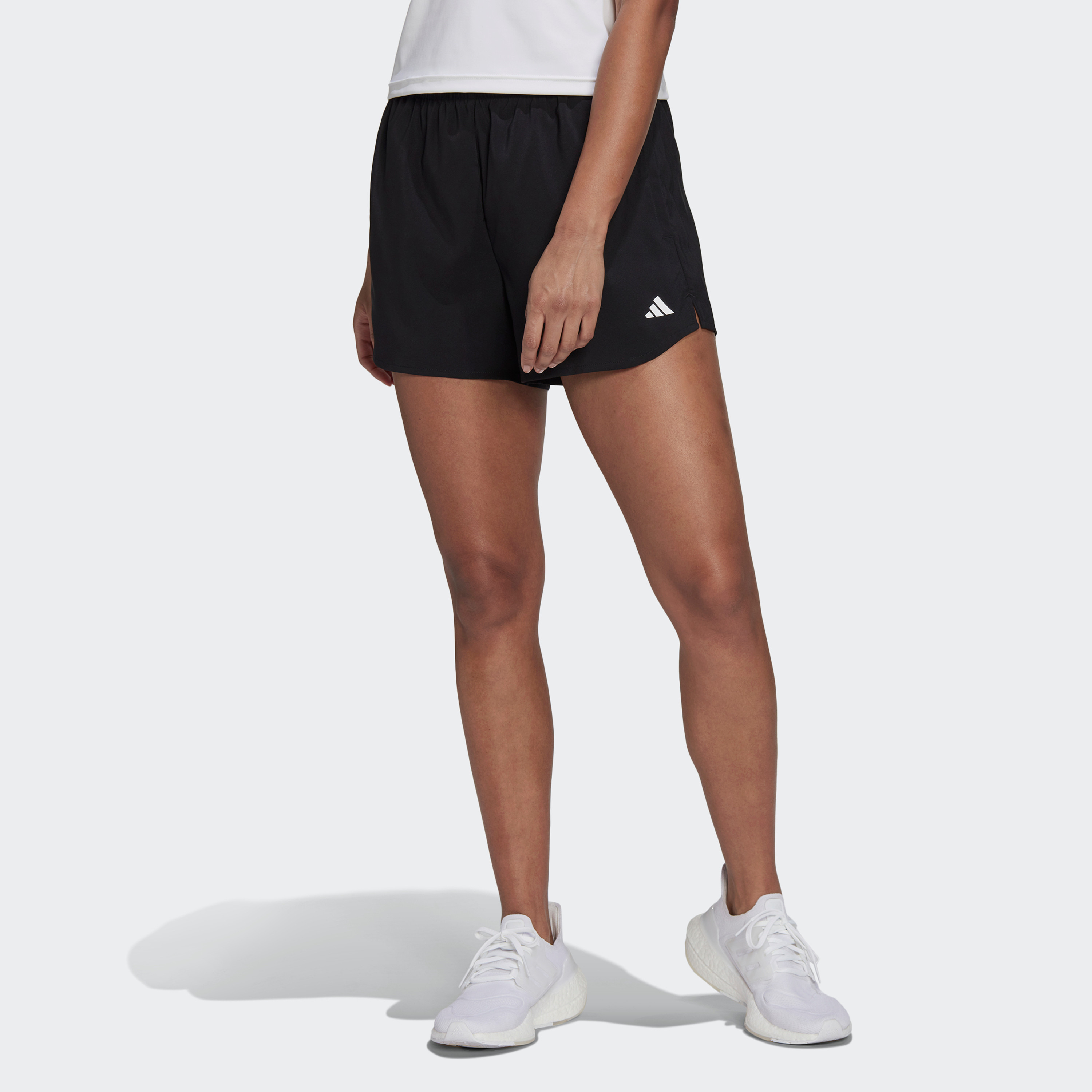 شورت نسائي بشعار من أديداس دبليو مين وفن شو-sports-women-clothing-athleticskirtsandshorts-image-1