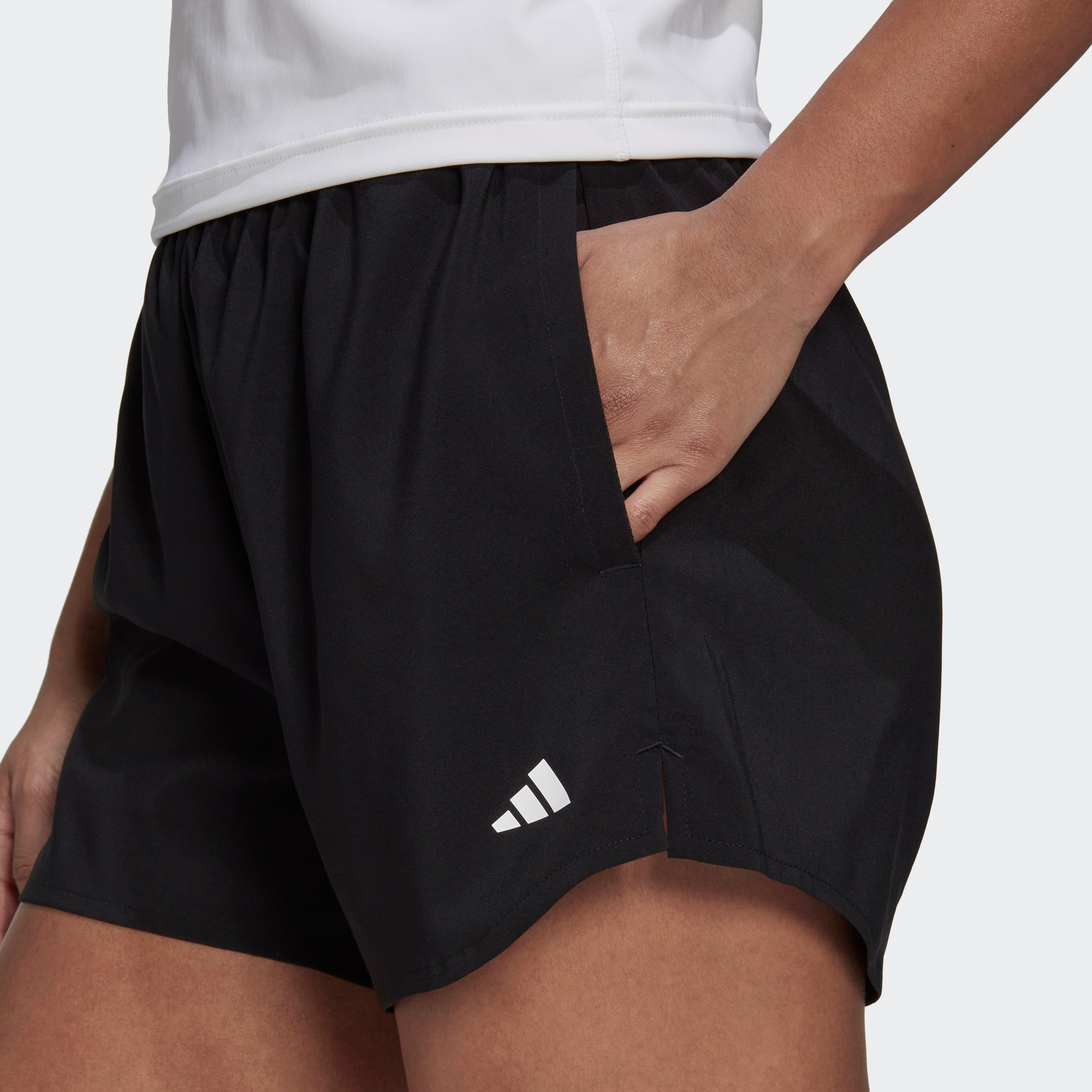 شورت نسائي بشعار من أديداس دبليو مين وفن شو-sports-women-clothing-athleticskirtsandshorts-image-3