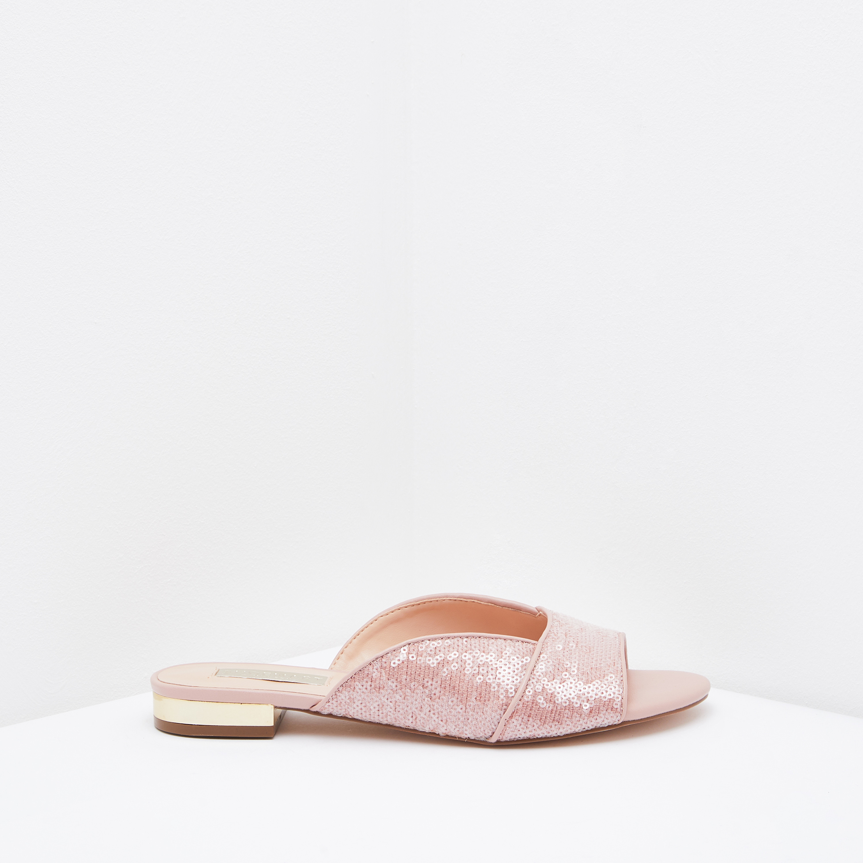 حذاء خفيف بفتحة إصبع وتفاصيل ترتر-women-shoes-flats-sandals-image-1