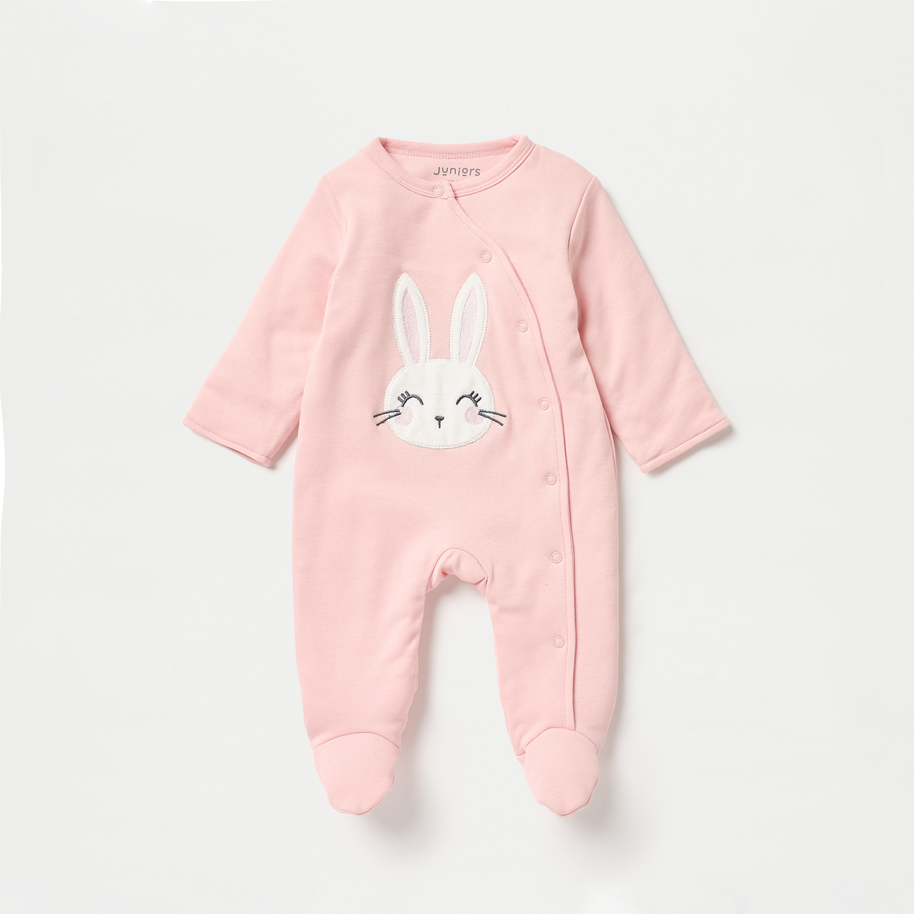 بدلة نوم مغلقة القدمين بأكمام طويلة وأزرار إغلاق بزخارف من جونيورز-baby-girls-clothing-nightwear-sleepsuits-image-1