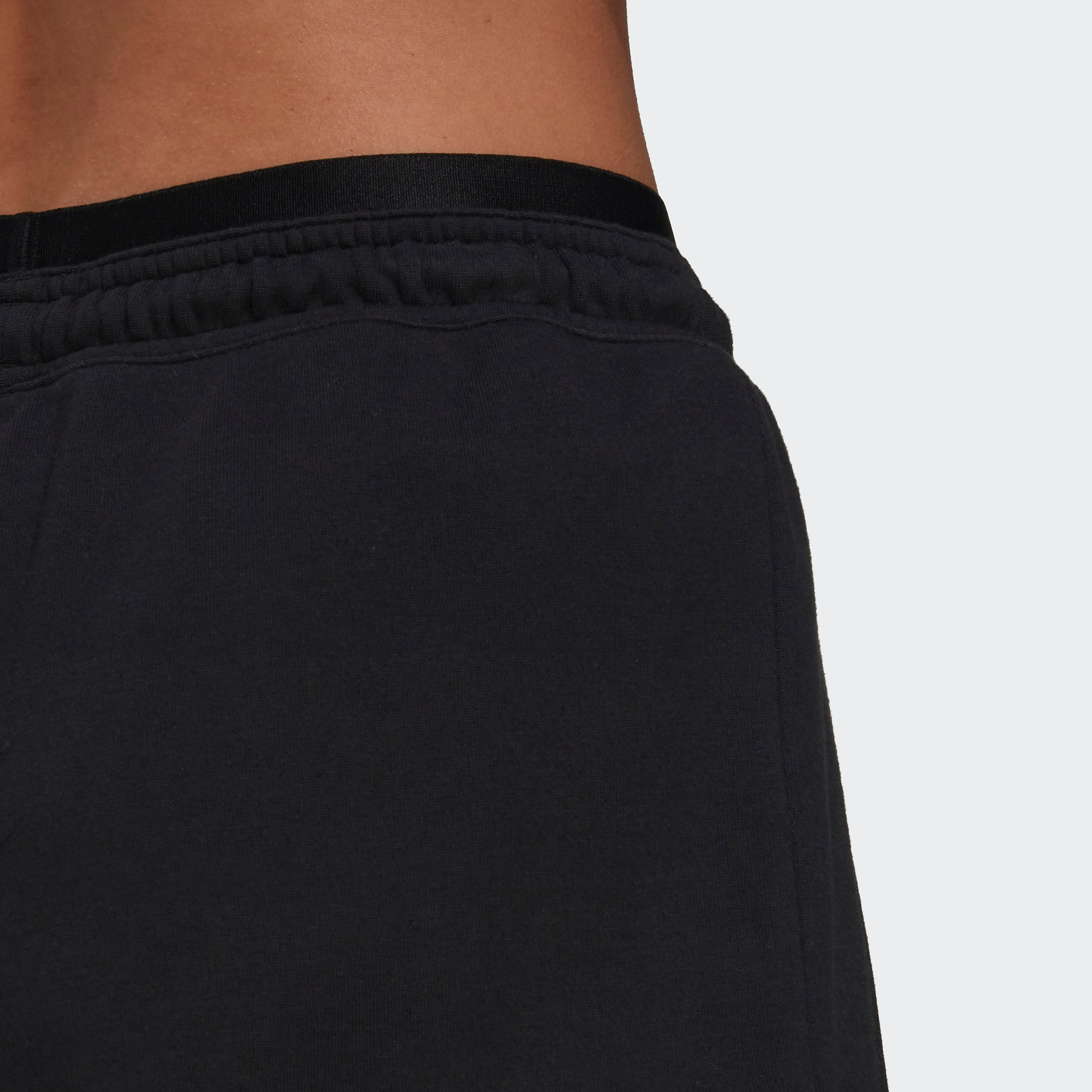 بنطال أديداس AOP للسيدات بشعار الماركة-women-clothing-bottoms-joggers-image-6
