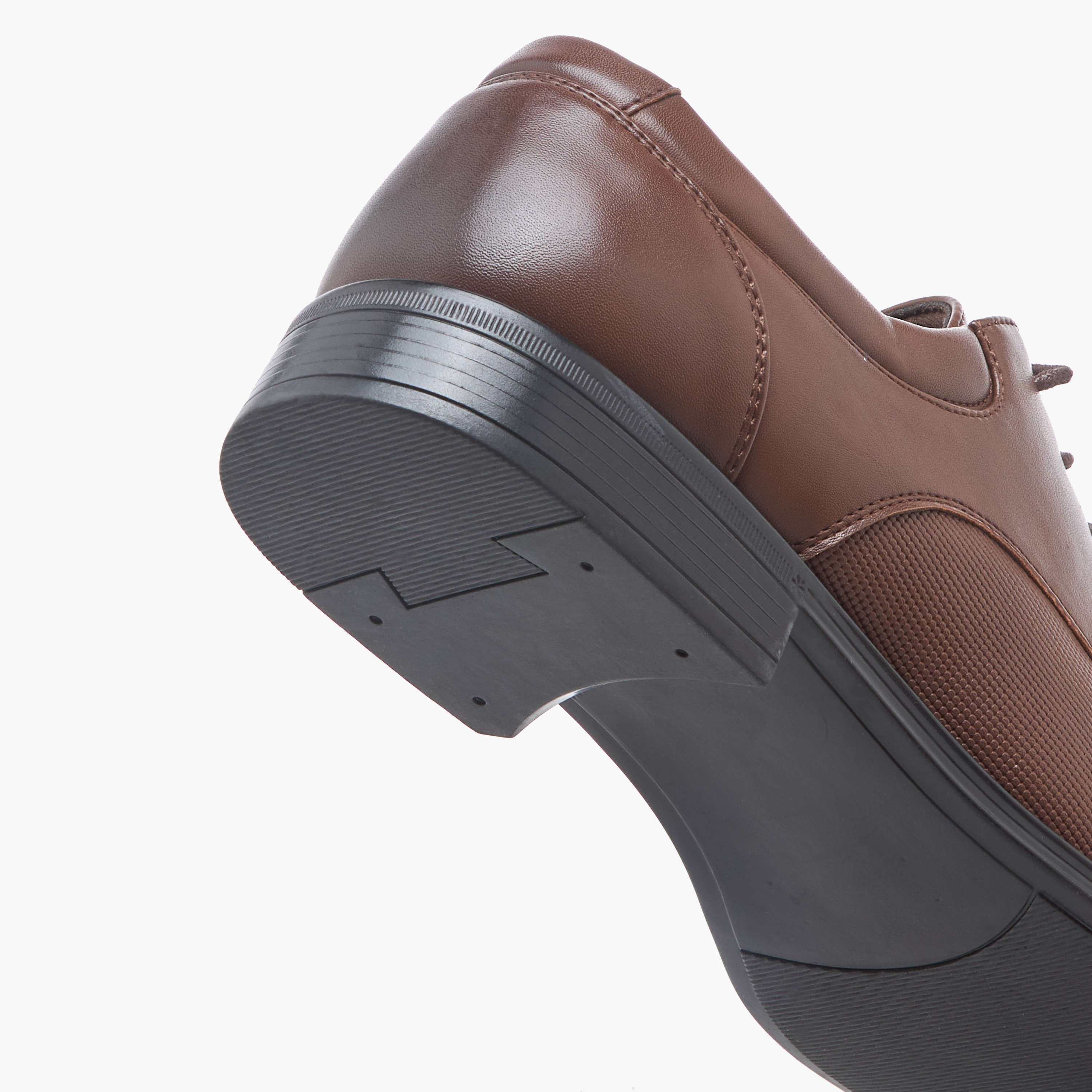 حذاء ديربي بارز الملمس برباط إغلاق للرجال من إل بي إل من شو إكسبريس-men-shoes-formalshoes-image-5