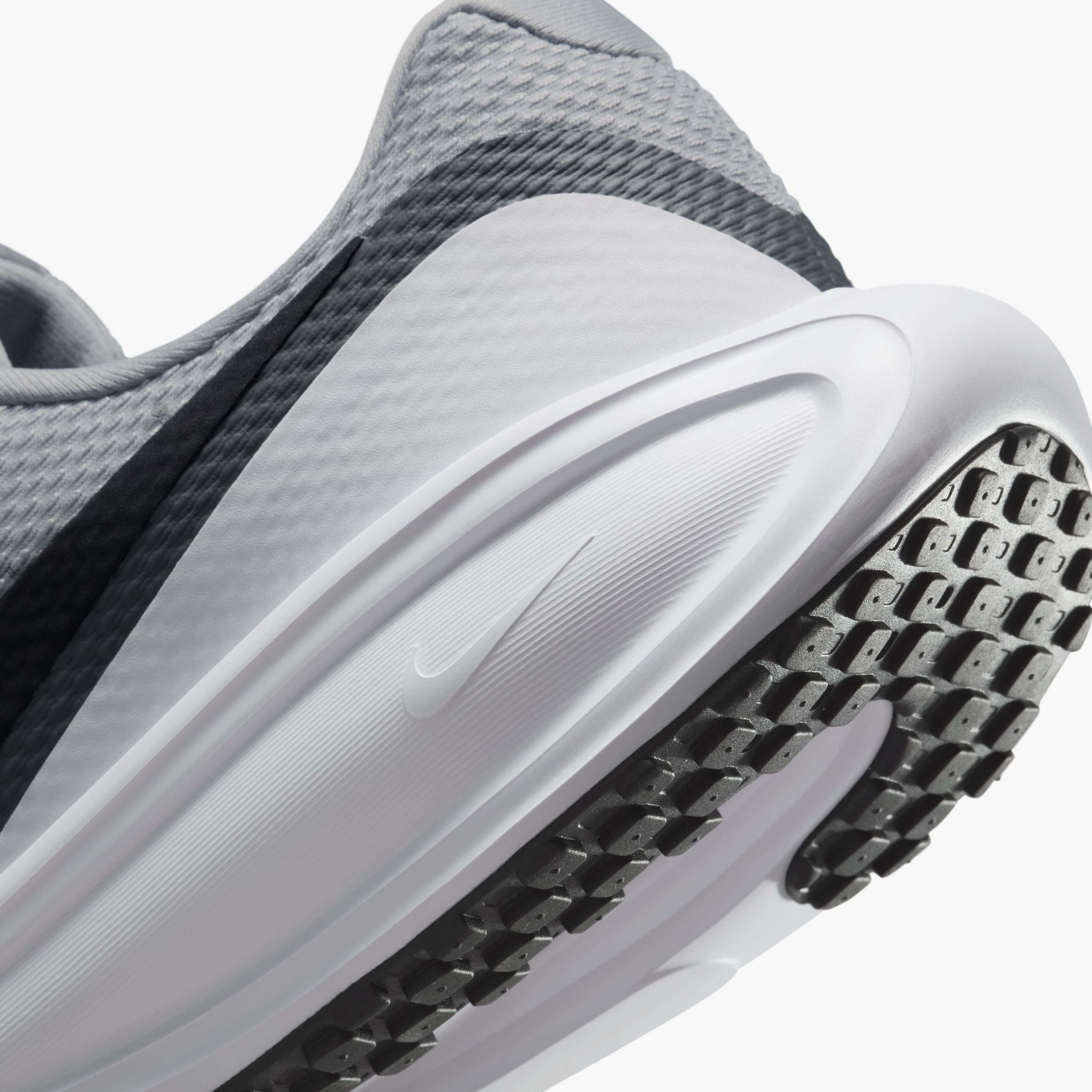 حذاء جري برباط إغلاق "ريفوليوشن 8" للرجال من نايك-men-shoes-sports-image-8