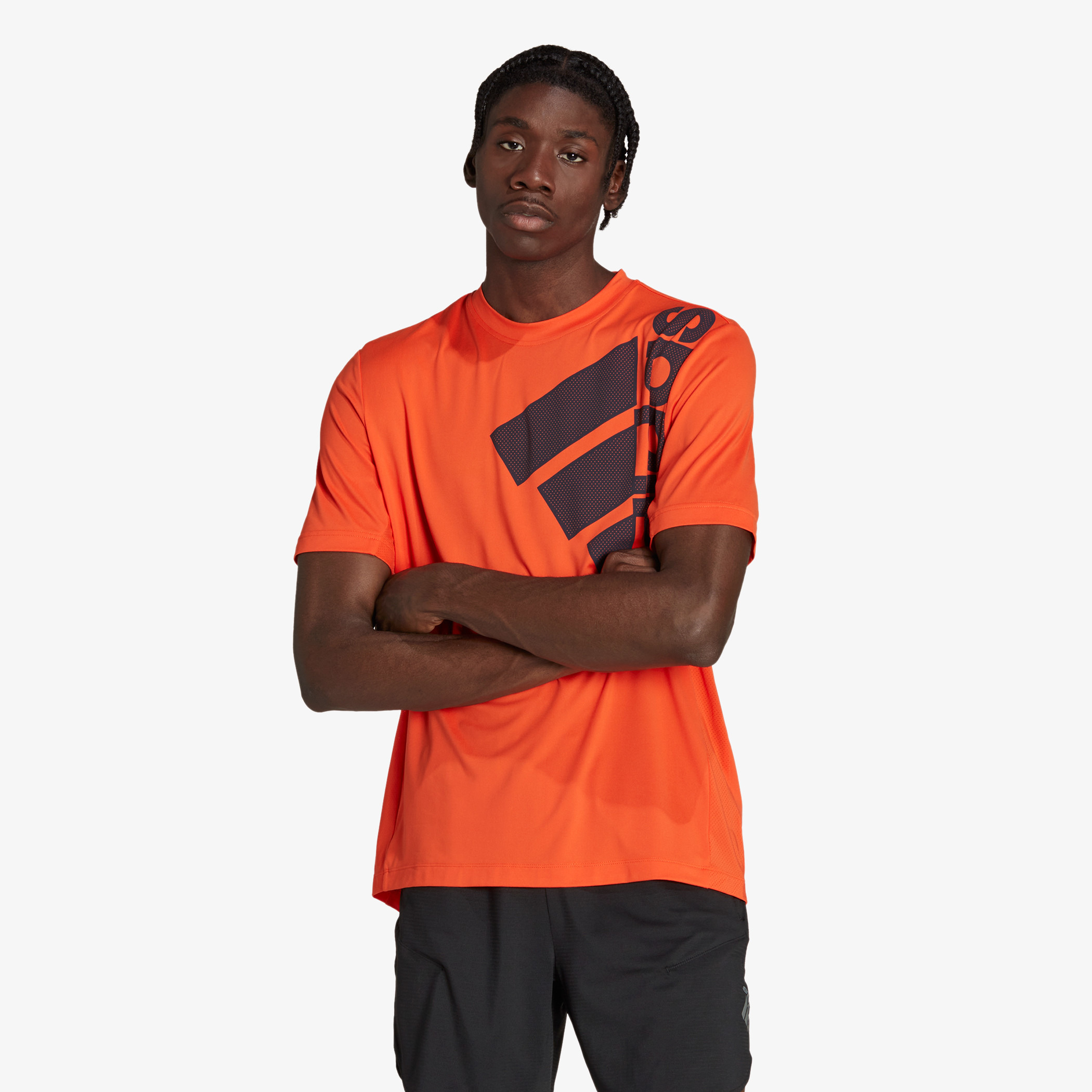 Adidas sports outlet t shirts online