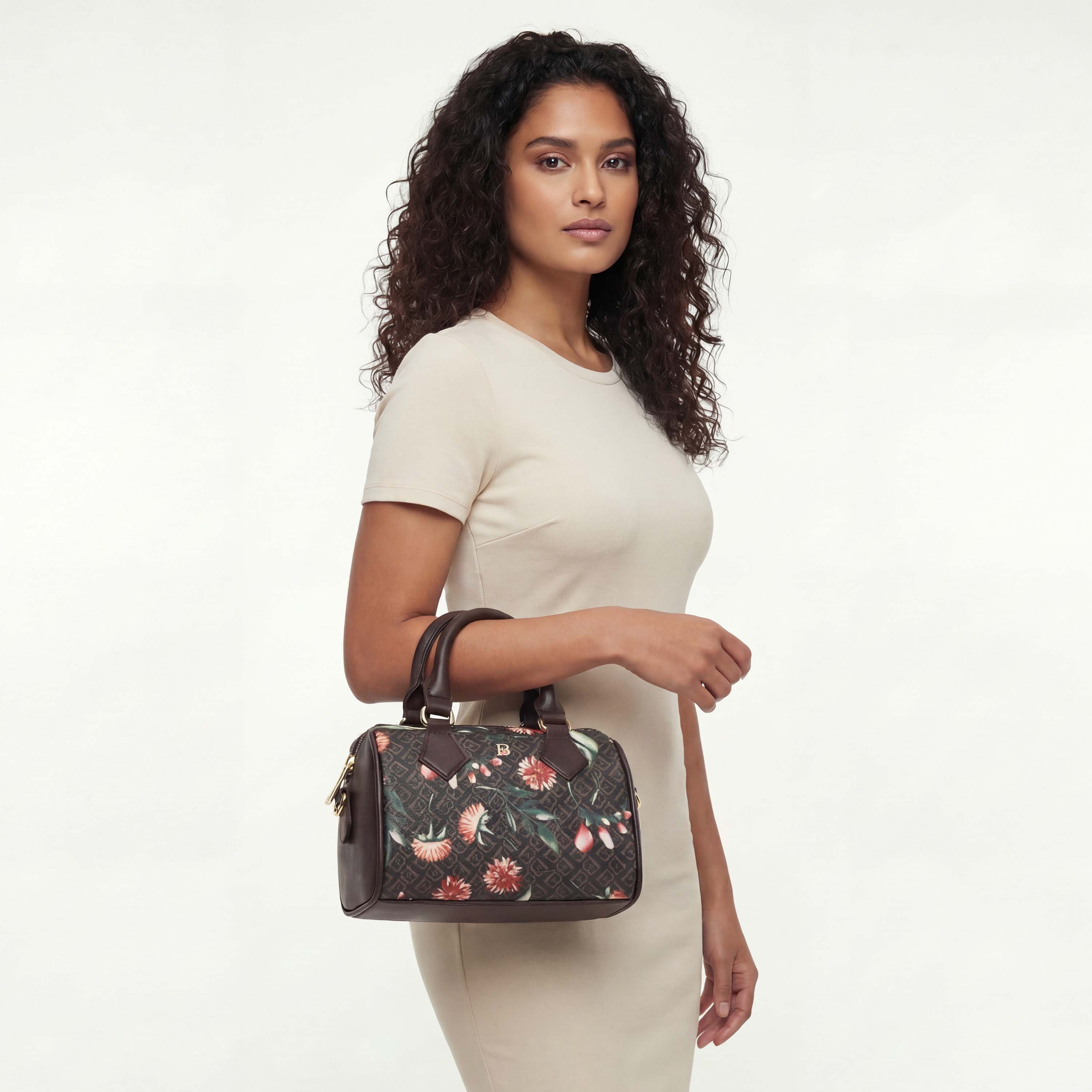 شنطة كروس بودي بطبعات وحزام قابل للفصل من فلورا بيلا-women-bagsandwallets-handbags-image-2