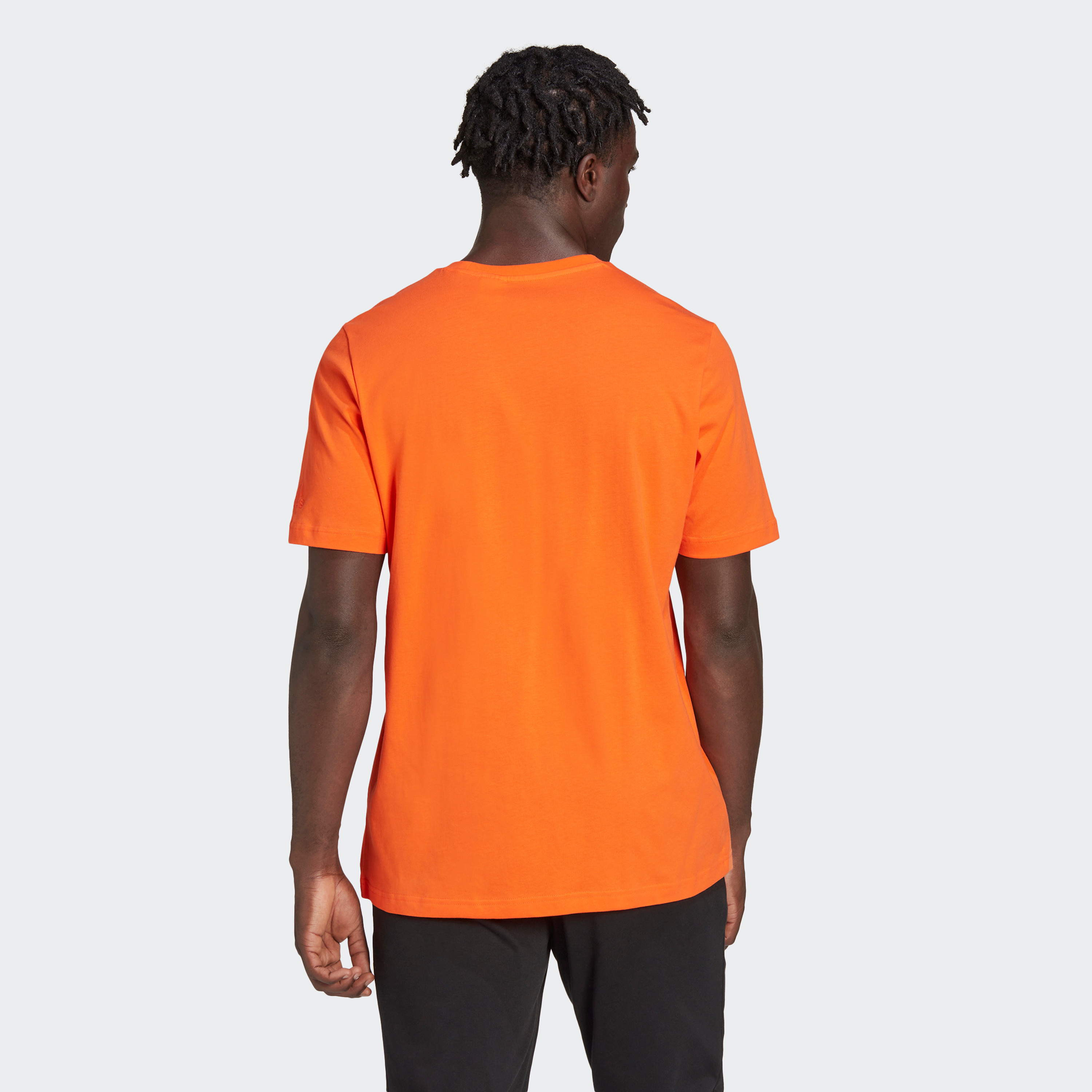 تي شيرت رجالي بشعار من أديداس إم لين إس جيه تي-men-clothing-sportswearandactivewear-tshirtsandpolos-image-2