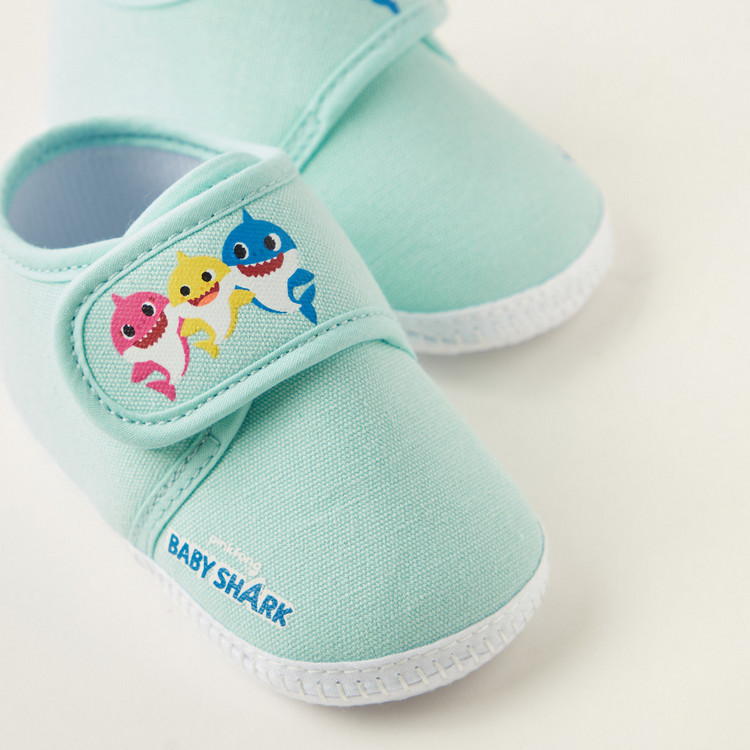 Baby Shark Printed Shoes with Hook and Loop Closure