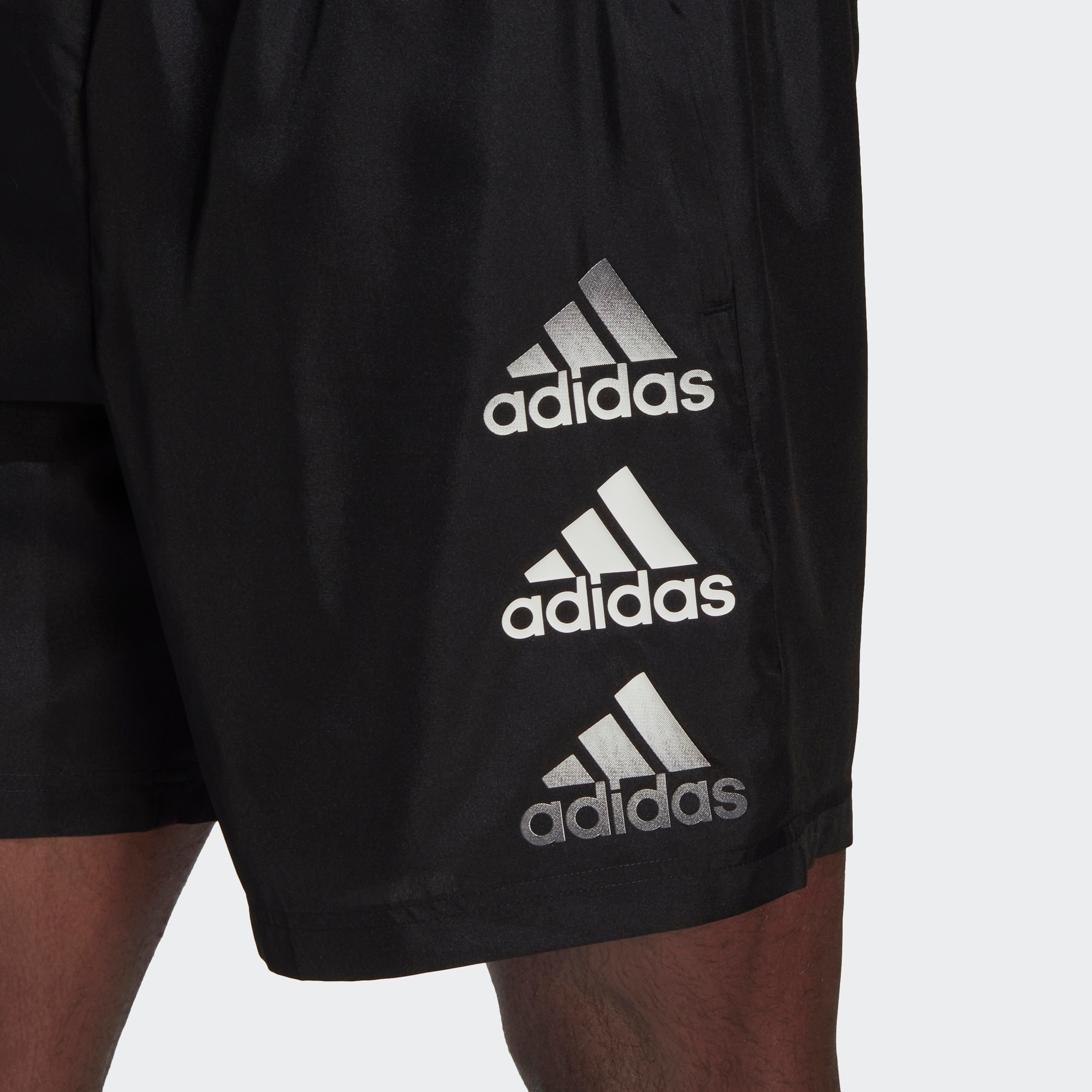 شورتس رجالي بشعار من اديداس دي2ام لوجو شورت-men-clothing-bottoms-shorts-image-3