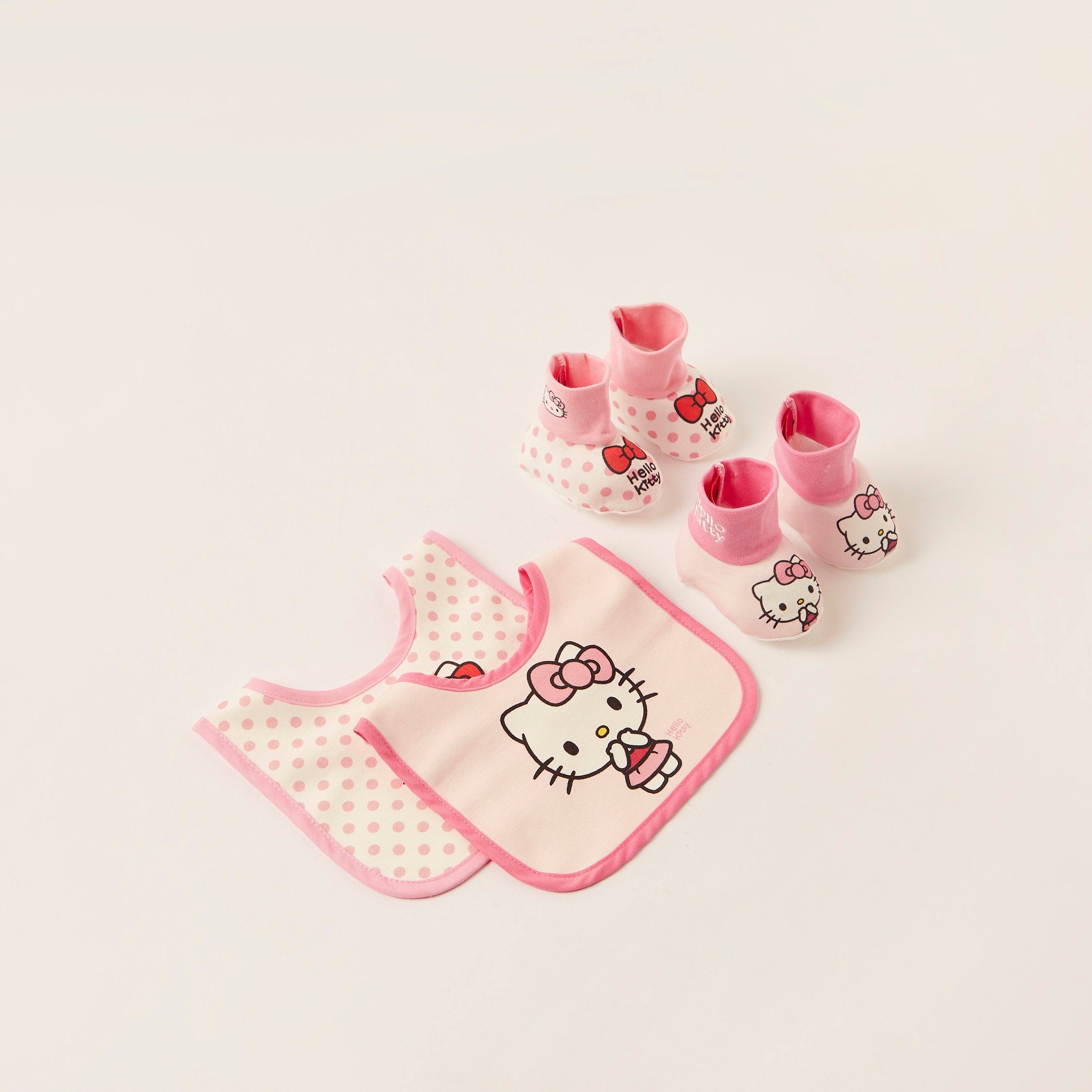 Hello kitty hot sale bib