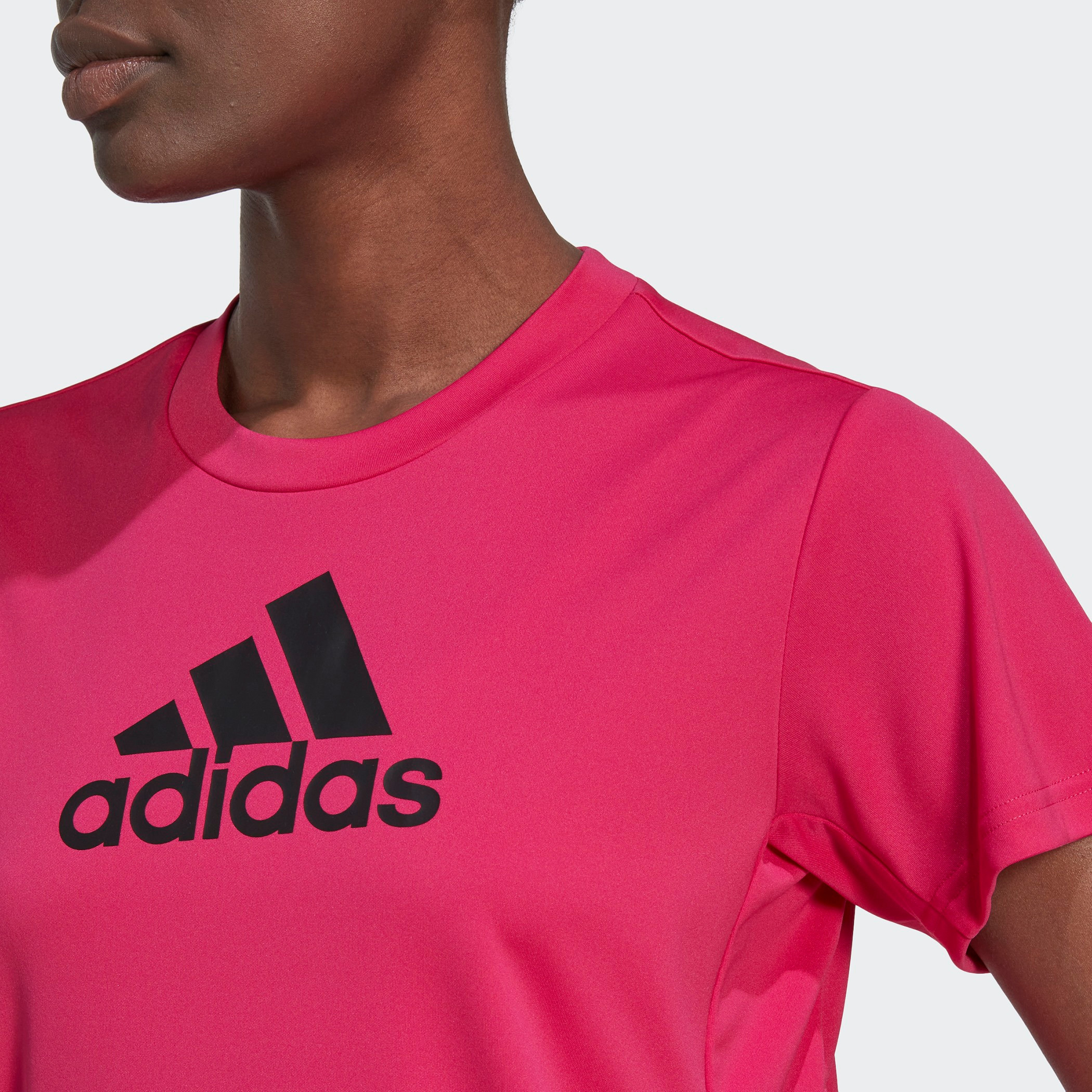 تي شيرت نسائي بشعار من أديداس دبليو بي ال تي-sports-women-clothing-tshirtsandvests-image-4