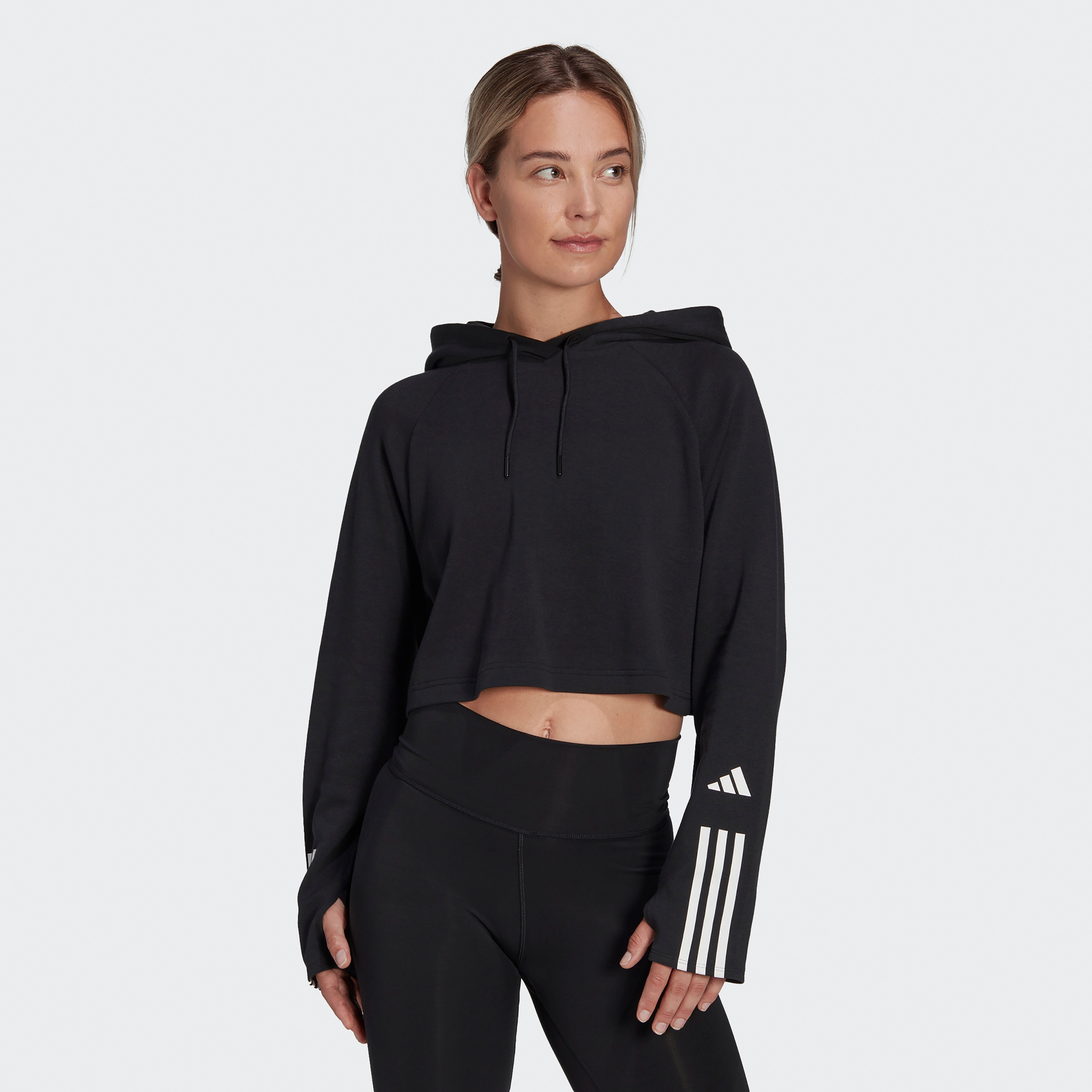  هودي اسنشيالز للنساء رياضية مزين بثلاثة خطوط ومنسوج من الصوف من اديداس -women-clothing-sportswearandactivewear-hoodiesandsweatshirts-image-1