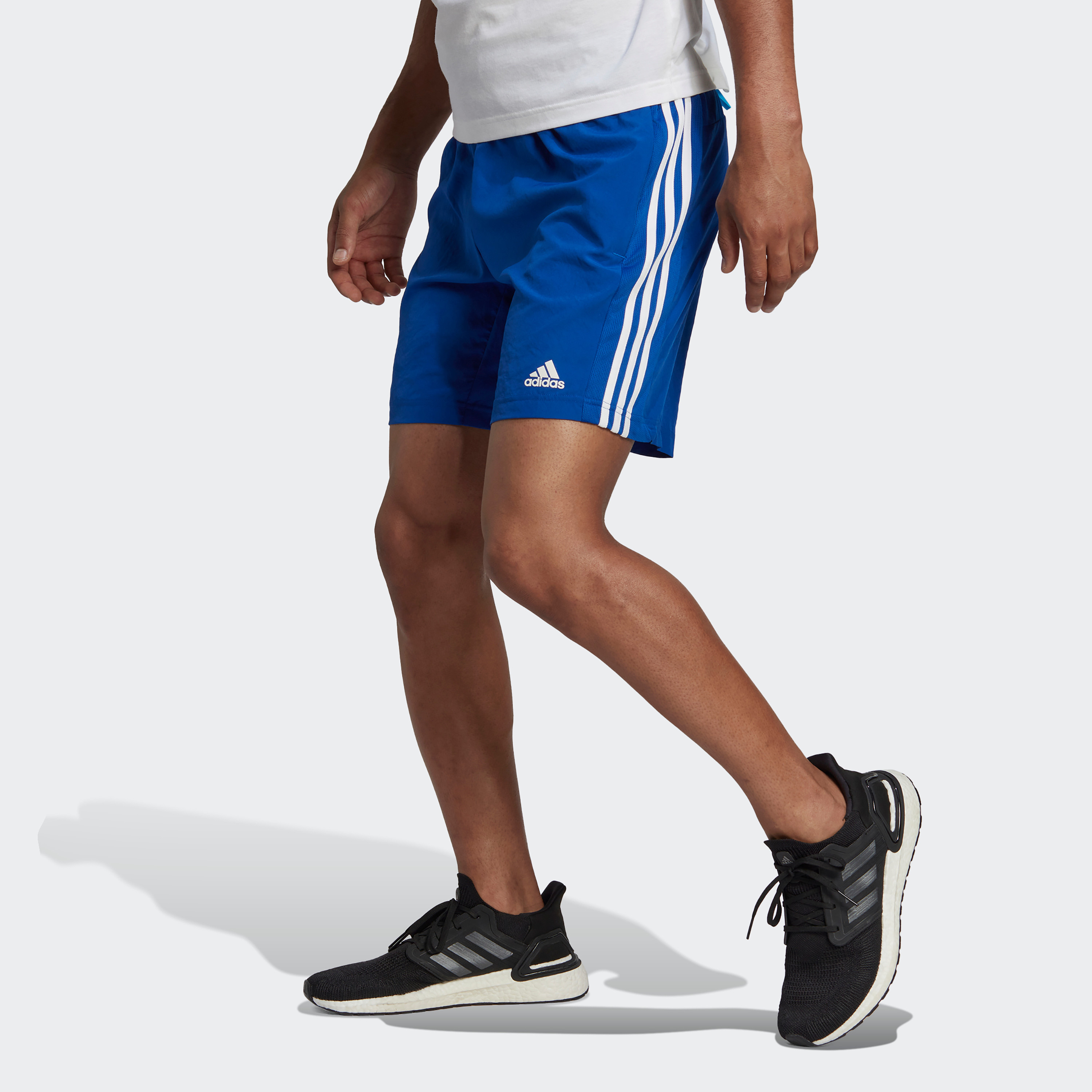 شورت رجالي من أديداس هيتشو بثلاثة خطوط-men-clothing-bottoms-shorts-image-1
