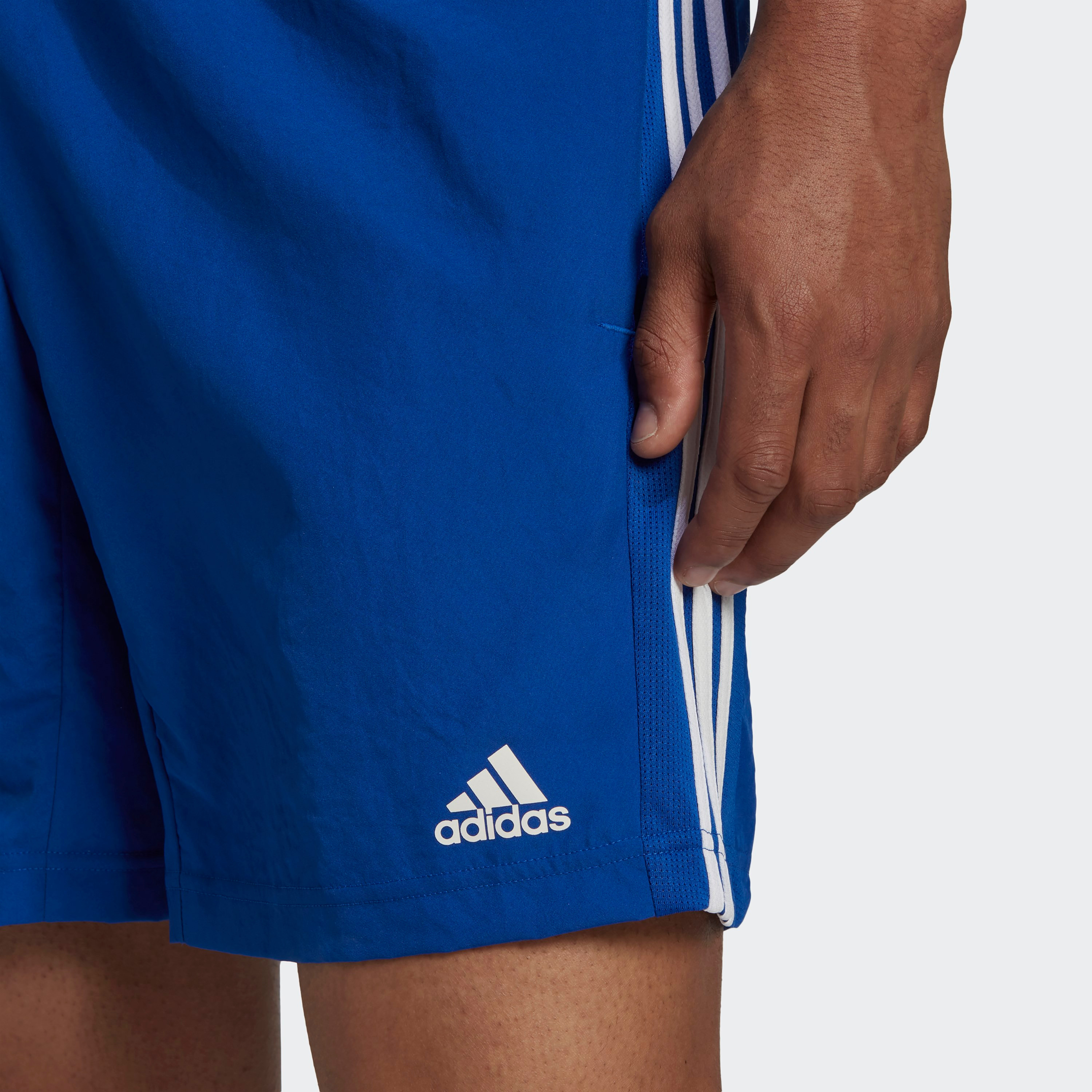 شورت رجالي من أديداس هيتشو بثلاثة خطوط-men-clothing-bottoms-shorts-image-3