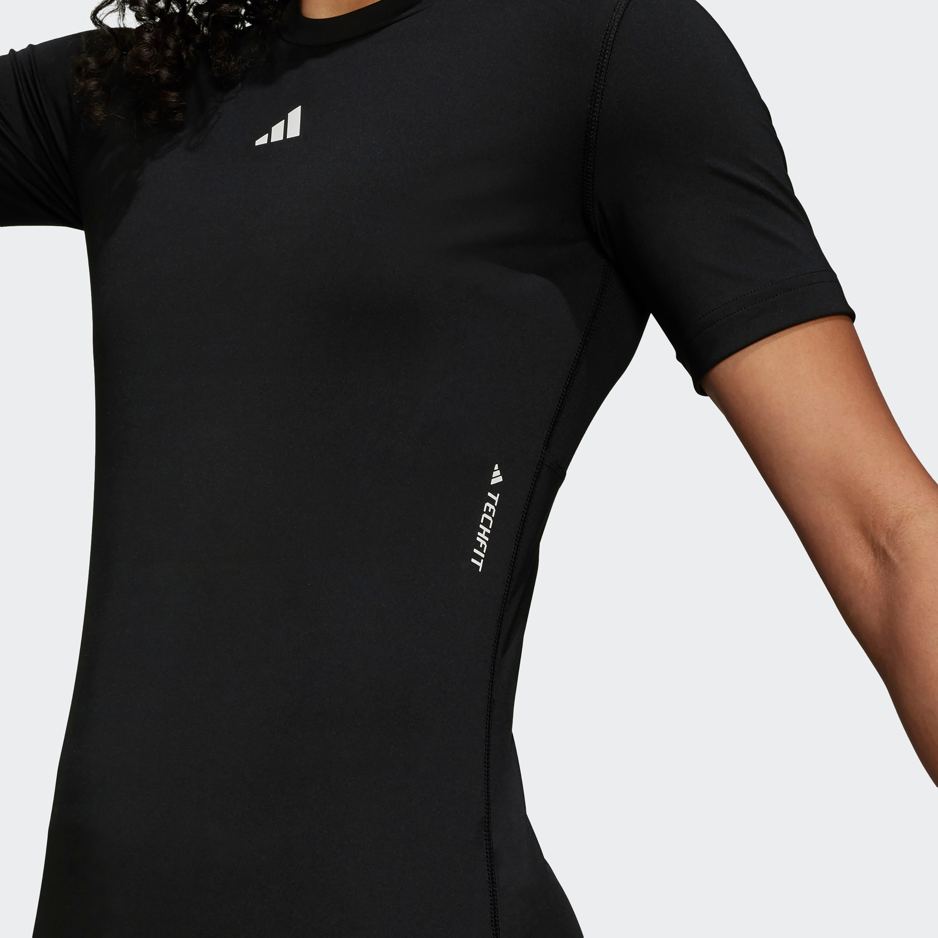 تيشيرتات رياضية  بشعار للنساء من اديداس-sports-women-clothing-tshirtsandvests-image-3
