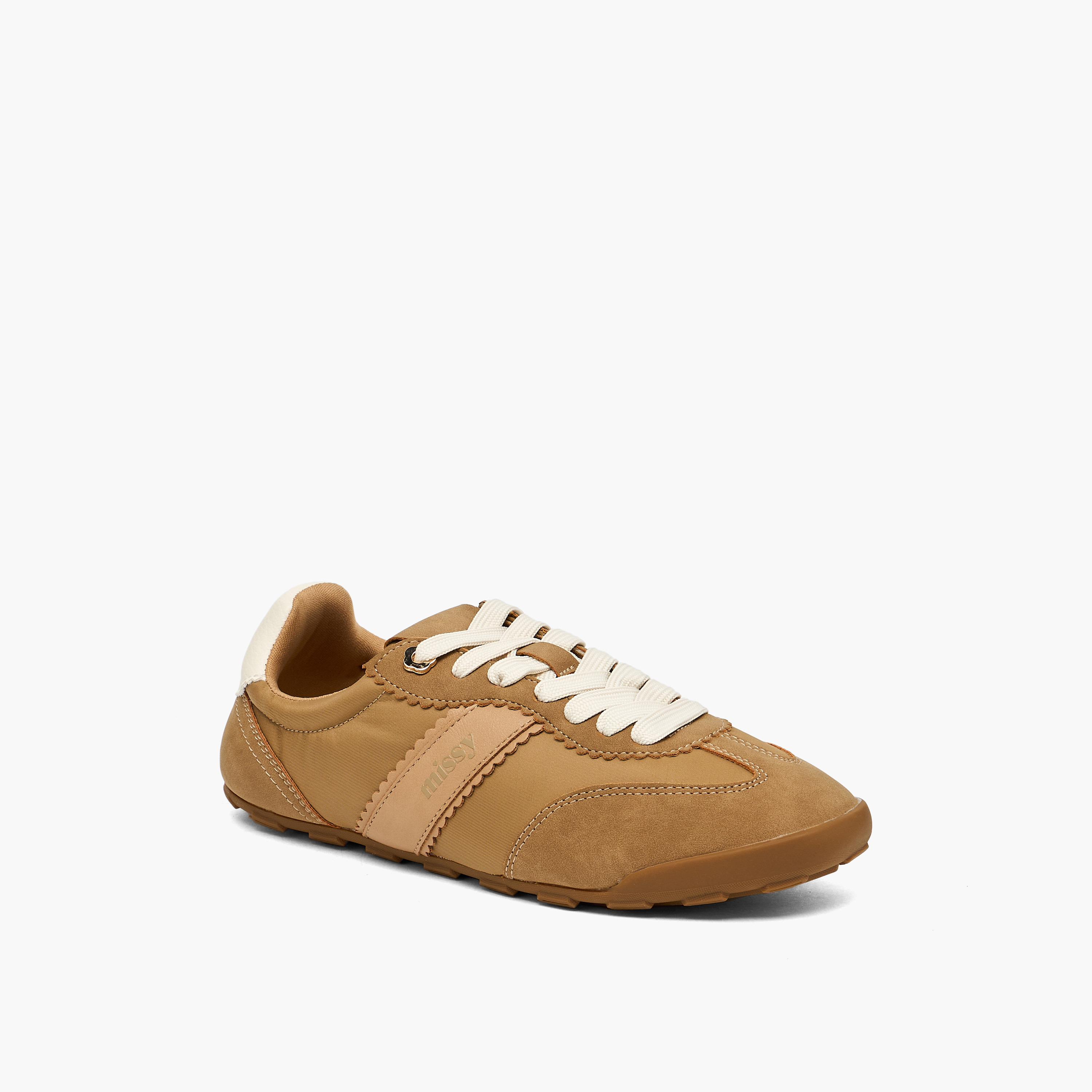 حذاء نسائي بكاحل مزود برباط وتقليم على شكل قوس من ميسي-women-shoes-sneakers-image-2