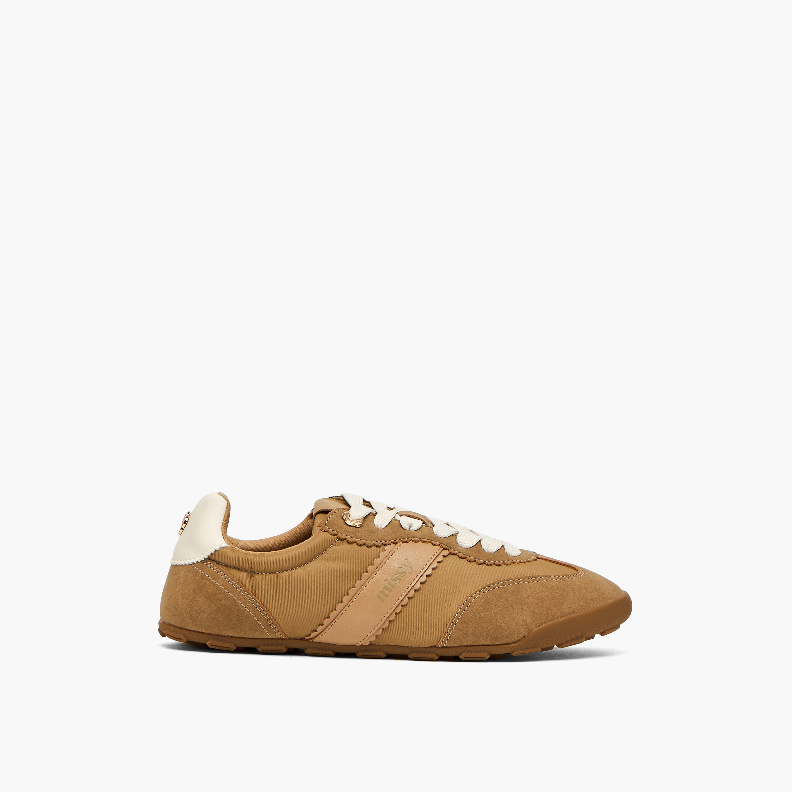 حذاء نسائي بكاحل مزود برباط وتقليم على شكل قوس من ميسي-women-shoes-sneakers-image-3