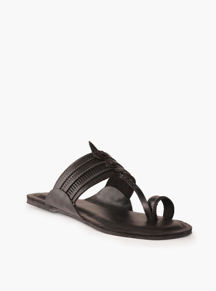 صندل جلد مريح بحزام مثقّب للرجال من دوشيني-men-shoes-sandals-image-2