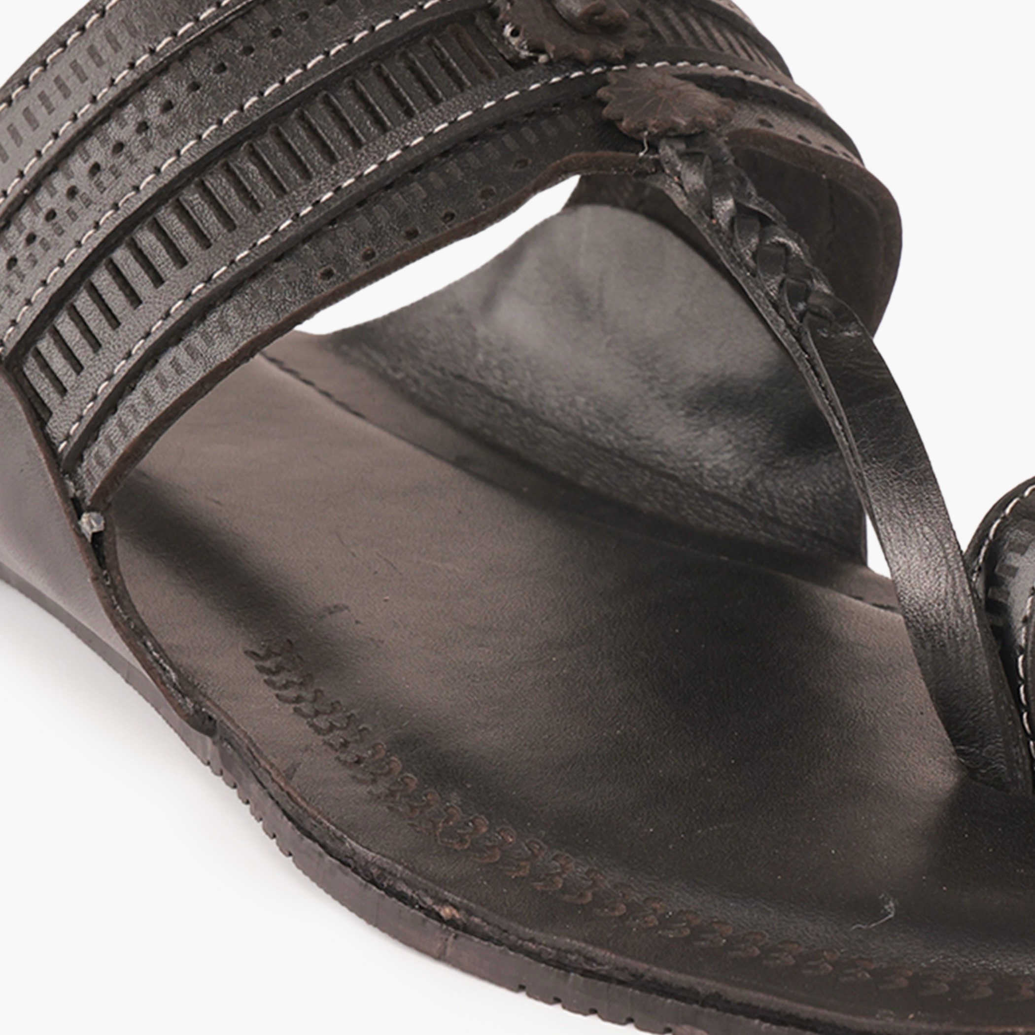 صندل جلد مريح بحزام مثقّب للرجال من دوشيني-men-shoes-sandals-image-4