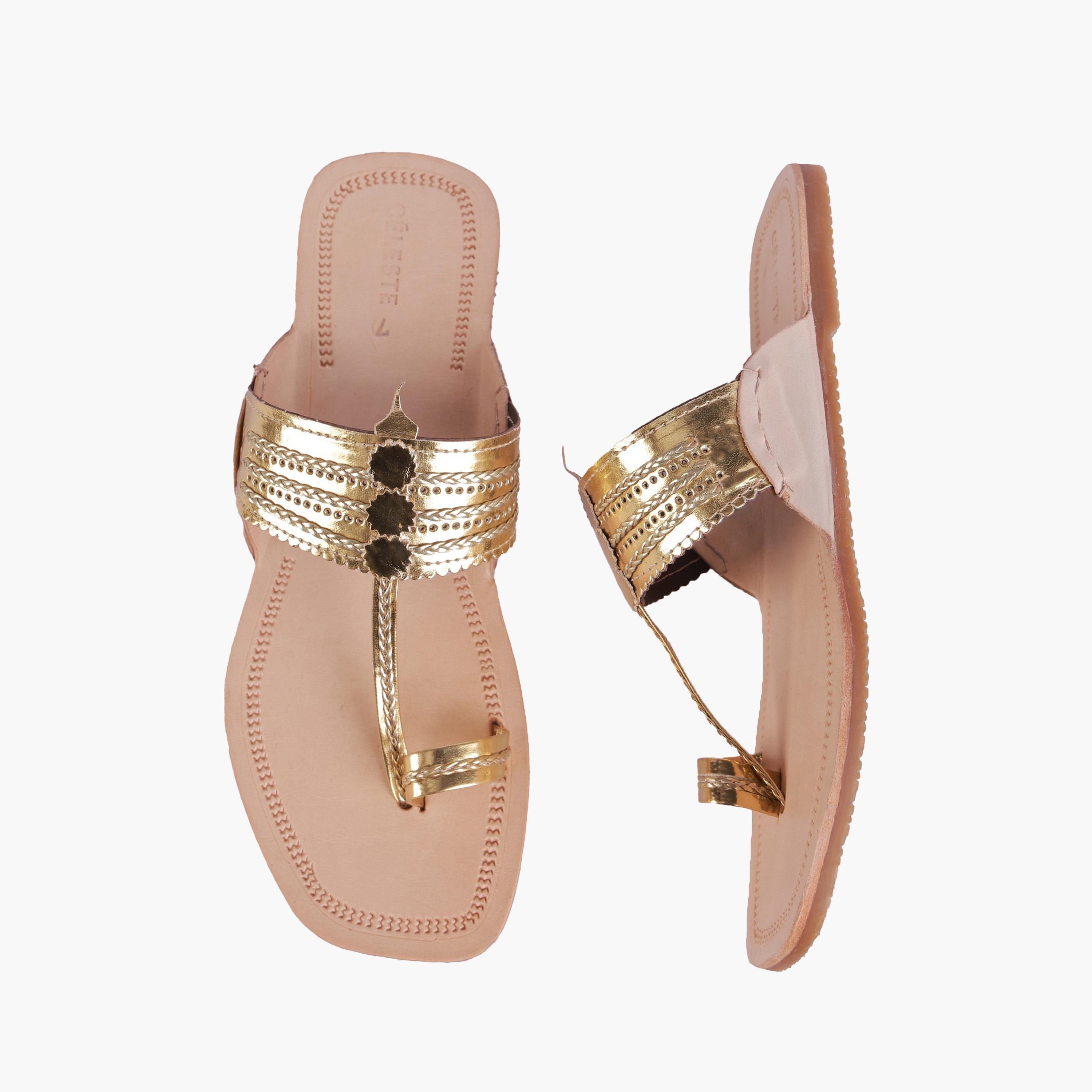 صندل جلد بتفاصيل مثقبة للنساء من سيليست-women-shoes-flats-sandals-image-1