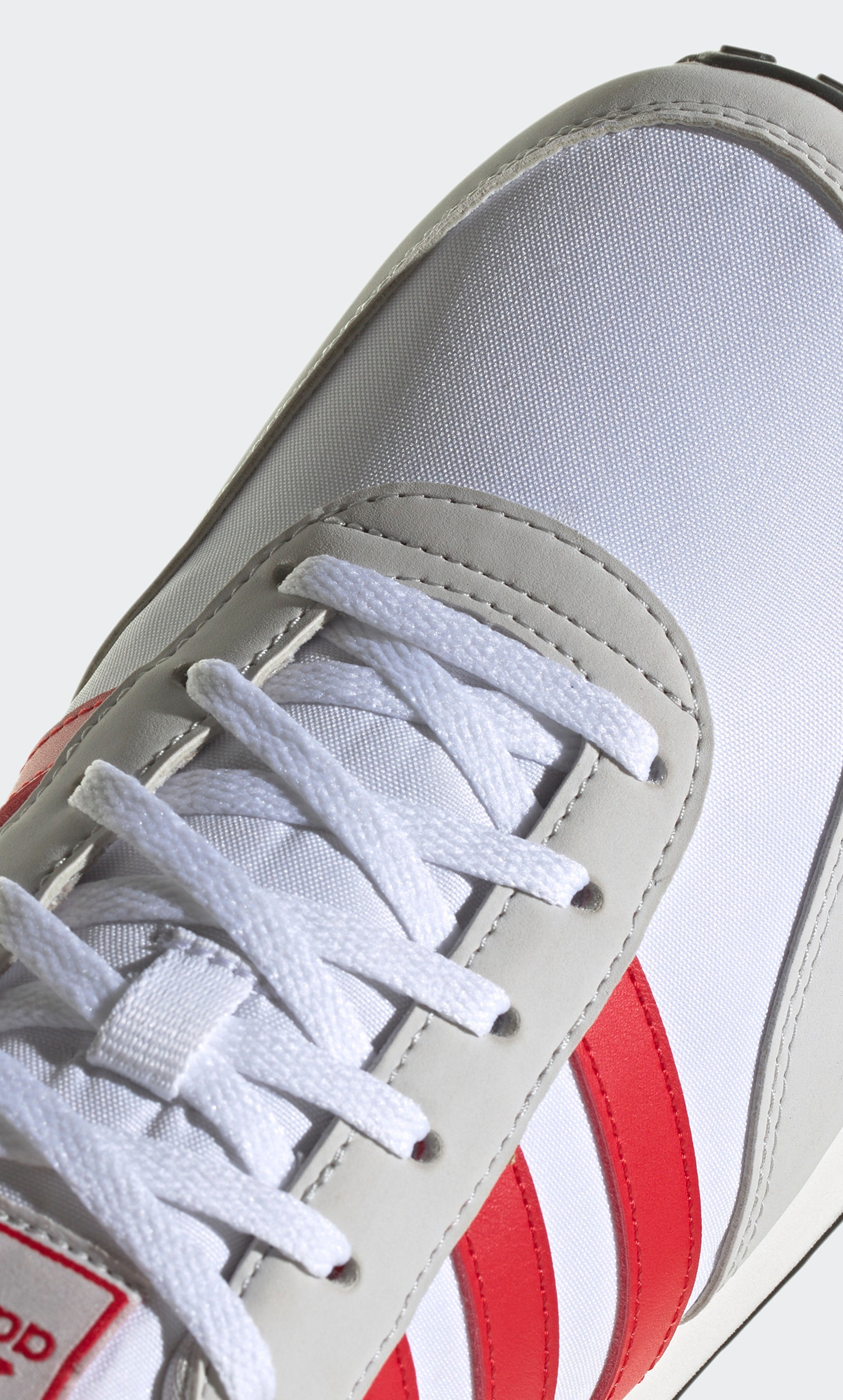 HP2260 حذاء رياضي للجري للرجال 60s 2.0 من اديداس-sports-men-shoes-image-6
