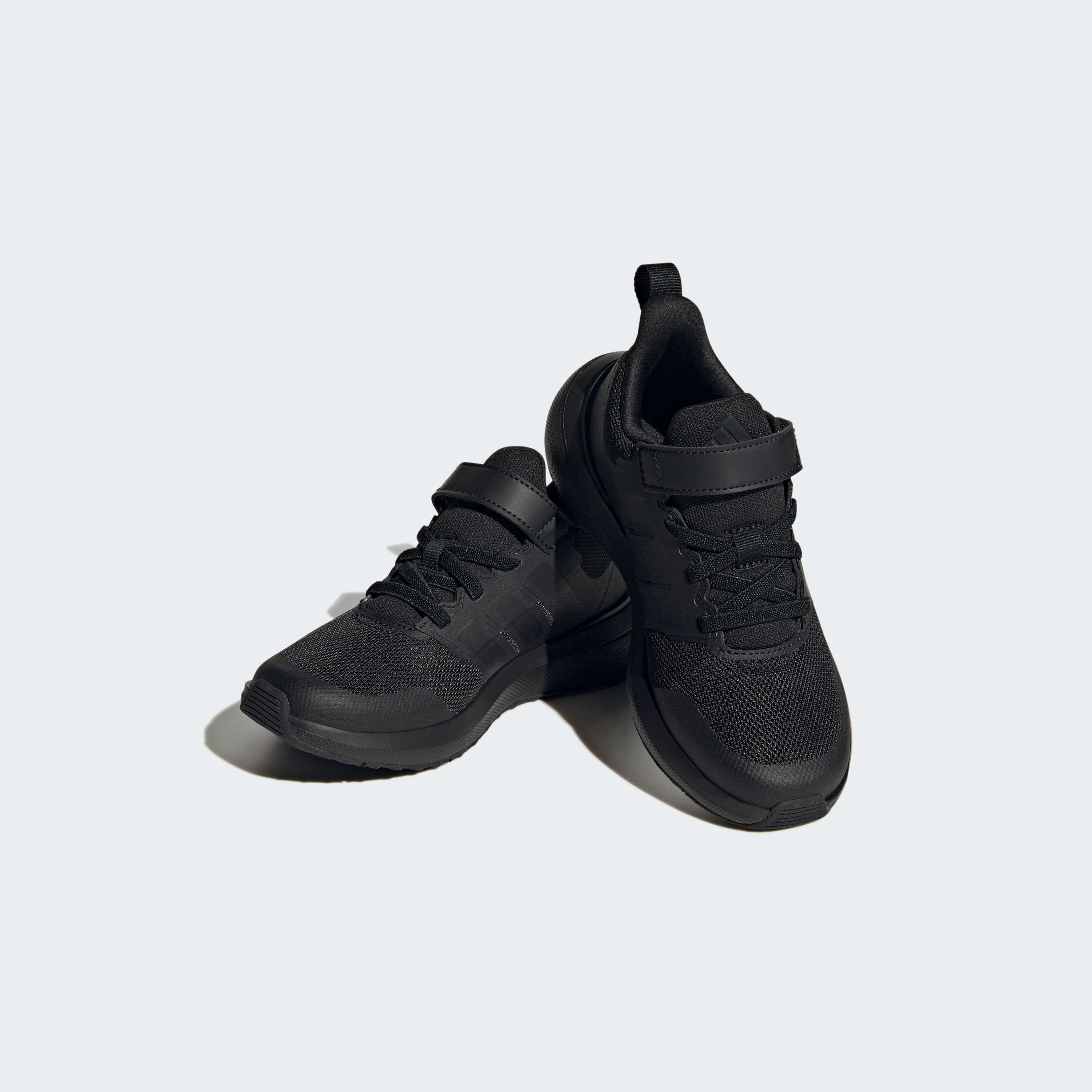 حذاء رياضي فورتارون 2.0 كلاود فوم للجري بجزام علوي ورباط مرن للاطفال من اديداس| او اي-girls-shoes-sneakers-image-1