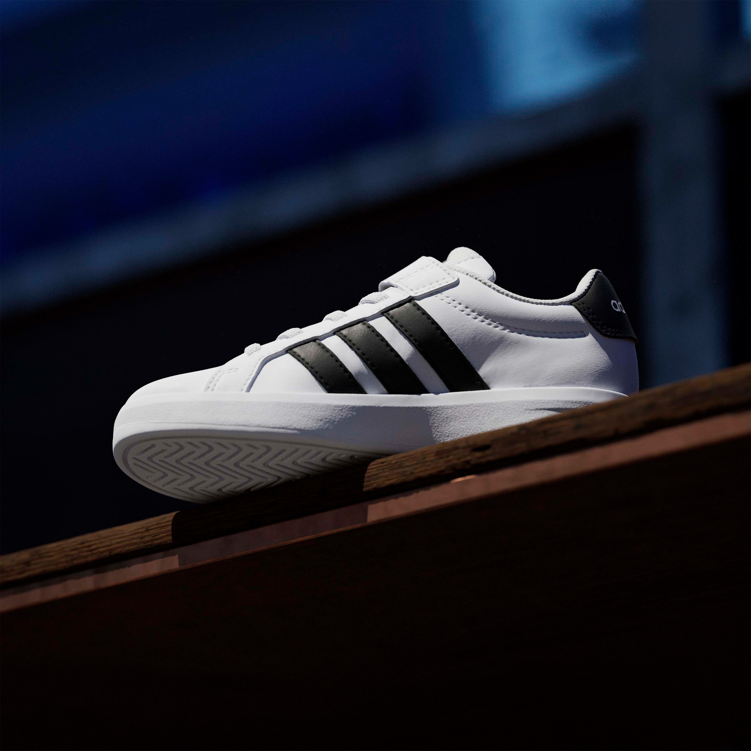 حذاء سنيكرز بشريط لاصق للكاحل جراند كورت 3.0 إي إل للأطفال من أديداس-girls-shoes-sneakers-image-10