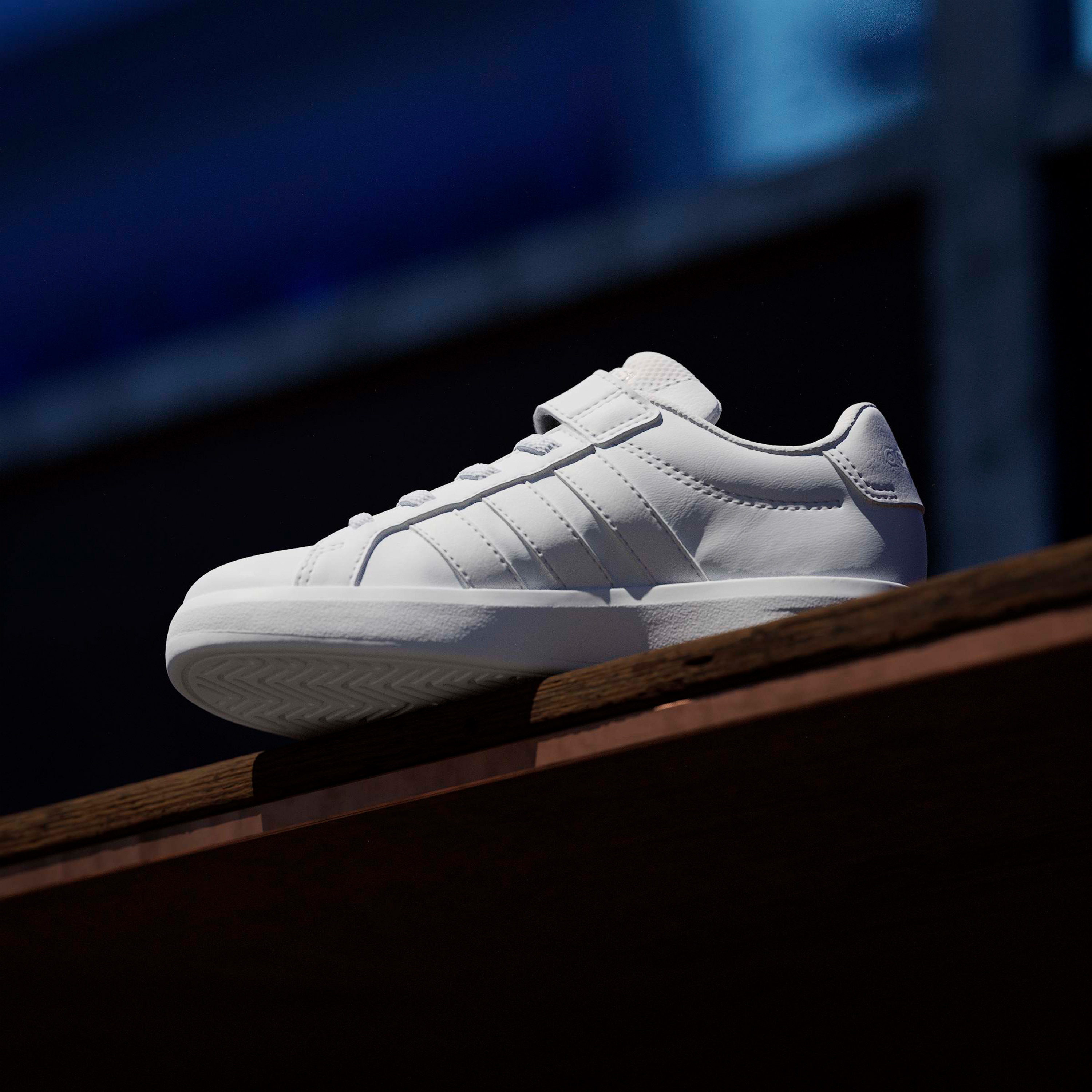 حذاء سنيكرز كاحل بشريط إغلاق جراند كورت 3.0 للأطفال من أديداس-girls-shoes-sneakers-image-10