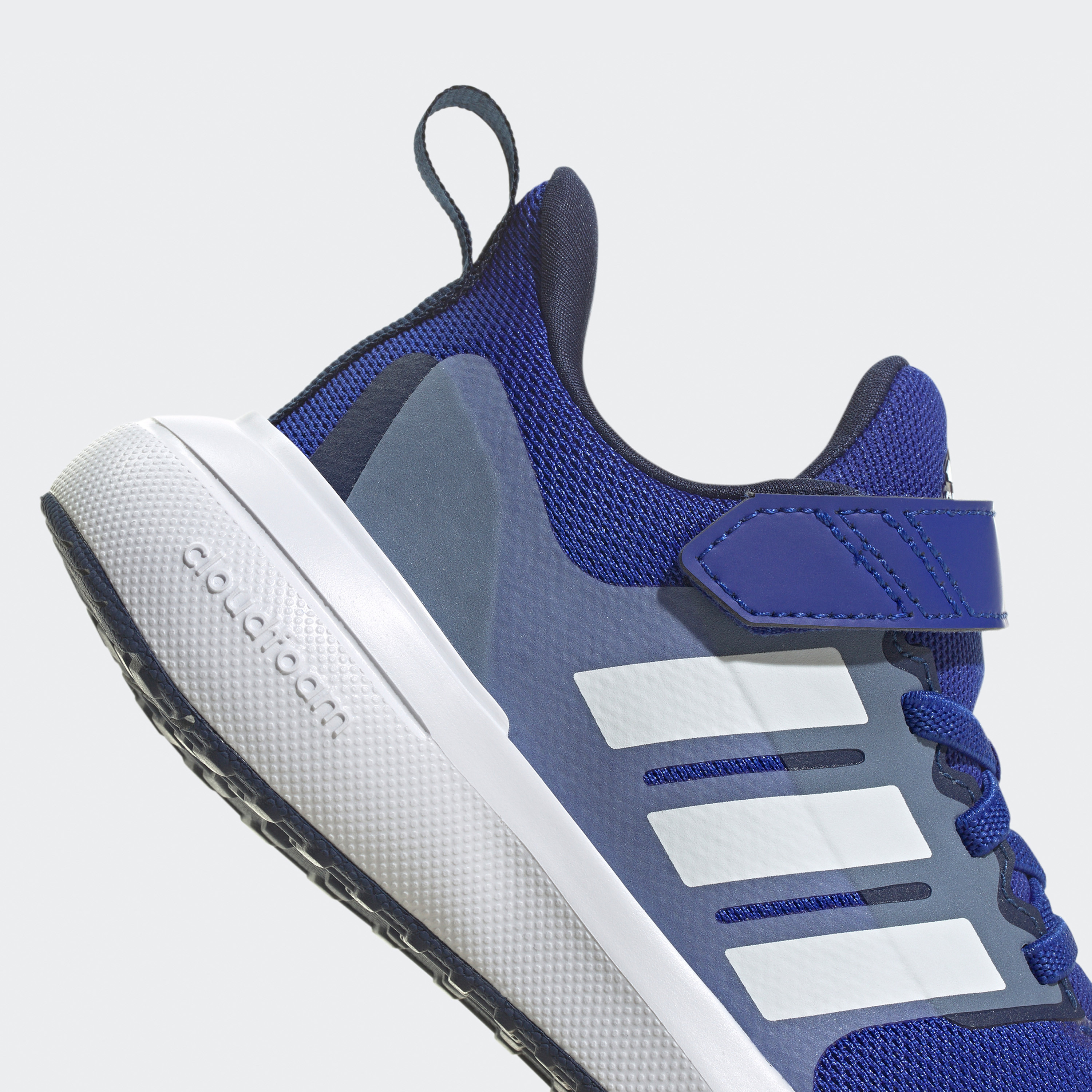 حذاء جري بنعل مبطّن وشريط إغلاق فورتارن 2.0 إي أي للأولاد من أديداس-sports-boys-shoes-image-7