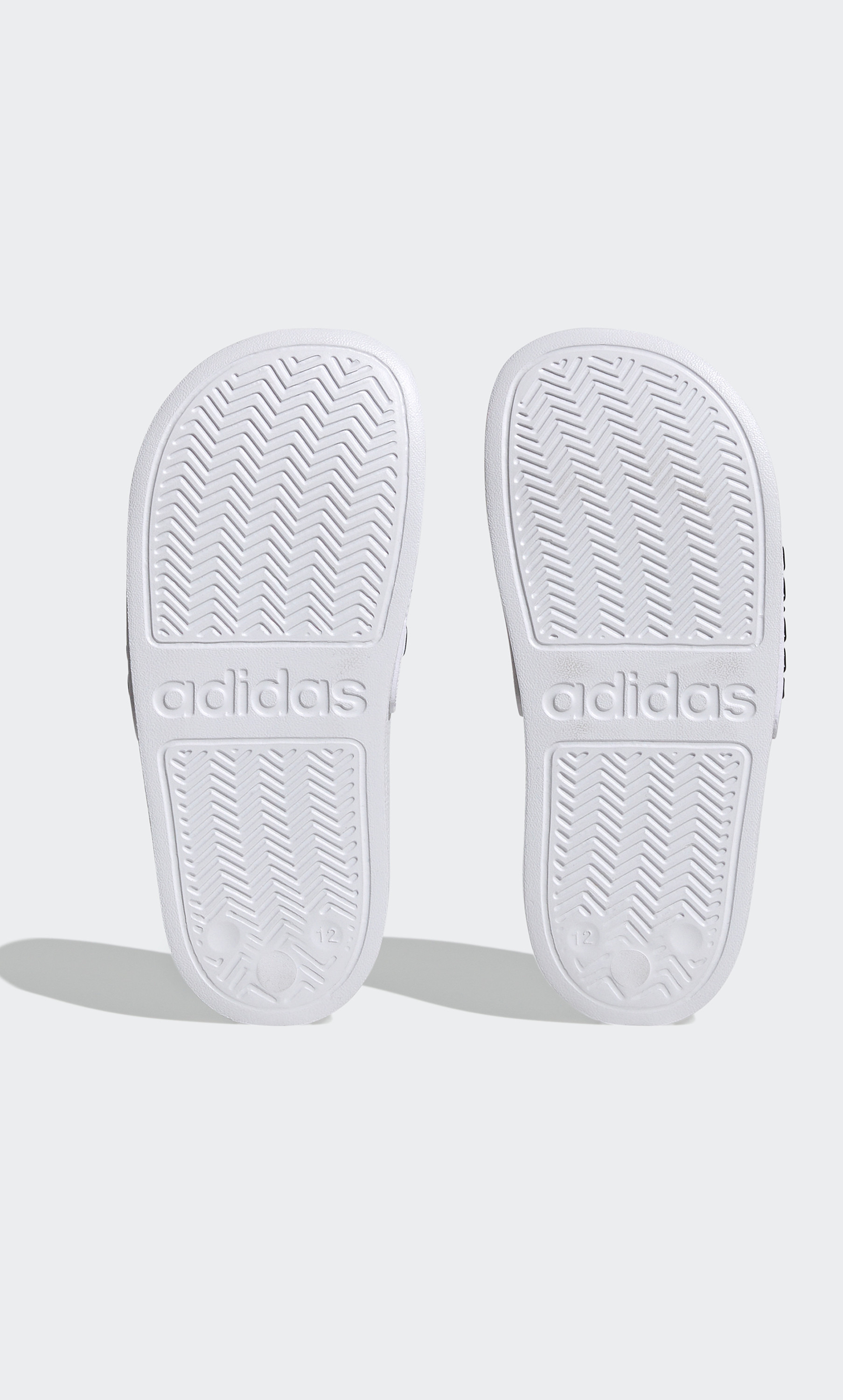 HP7606 شبشب اديليت شاور للاطفال من اديداس-boys-shoes-flipflopsandslides-image-5