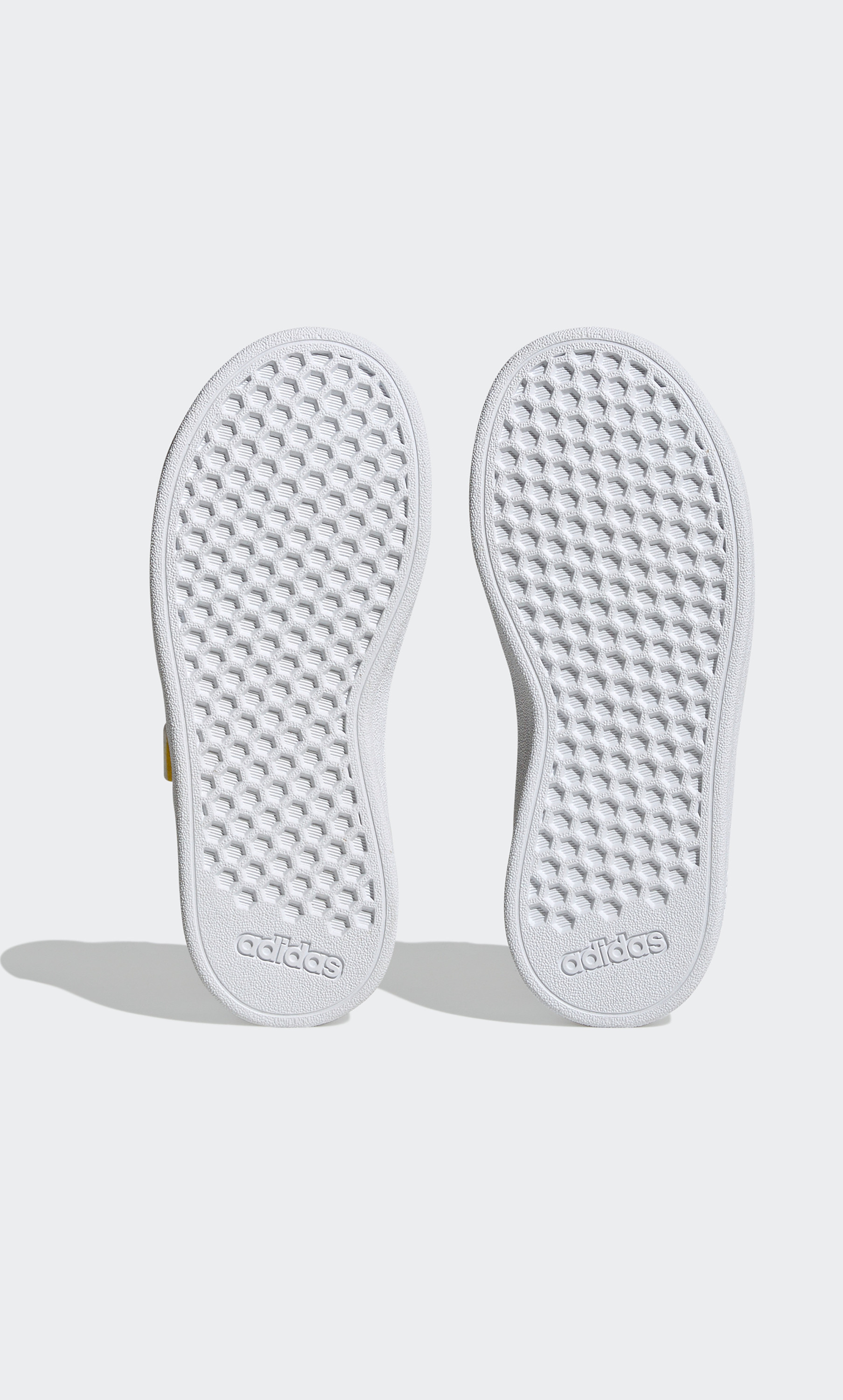 HP7760 حذاء تنس جراند كورت ميكي للاطفال  من اديداس-sports-boys-shoes-image-5