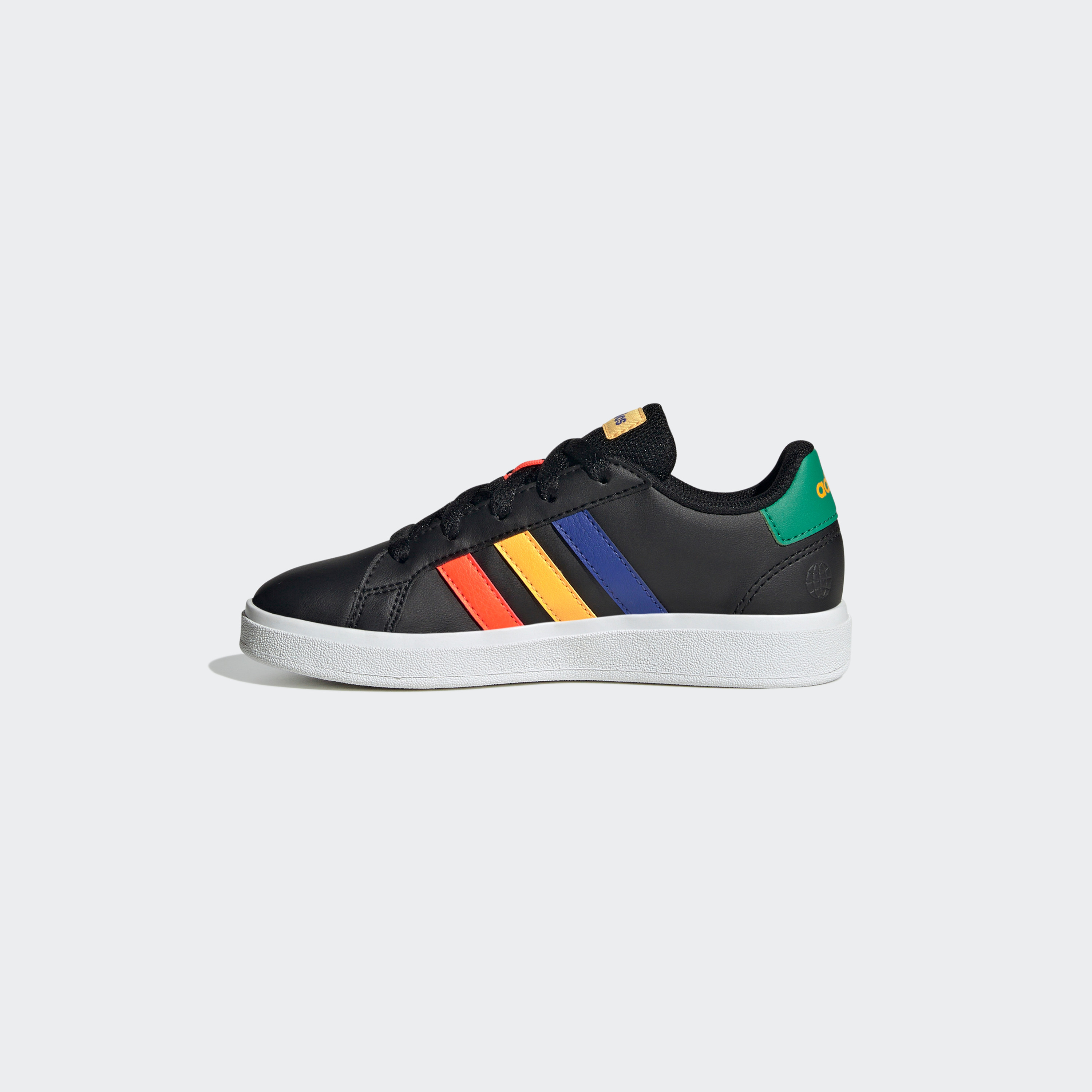حذاء رياضي للأطفال جراند كورت لايف ستايل برباط من اديداس | او اي-sports-boys-shoes-image-3